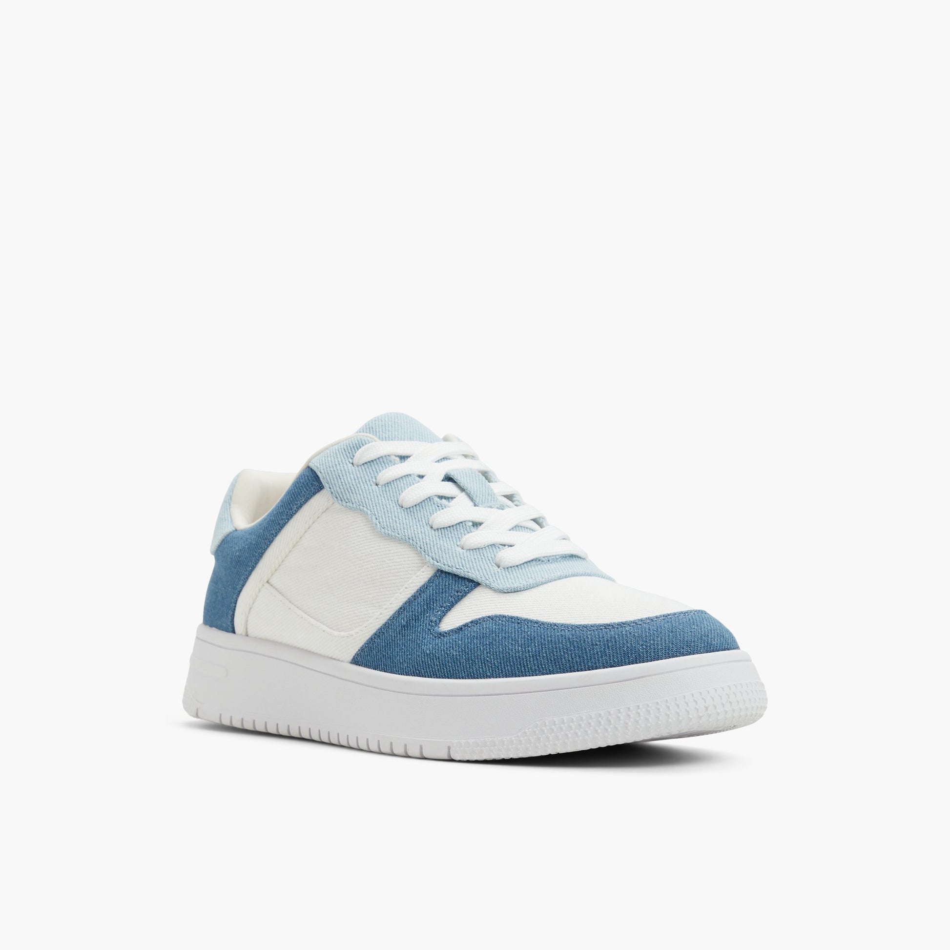 Test FR:Three-quarter angle of Denim Freshh_h Sneakers bas's front side