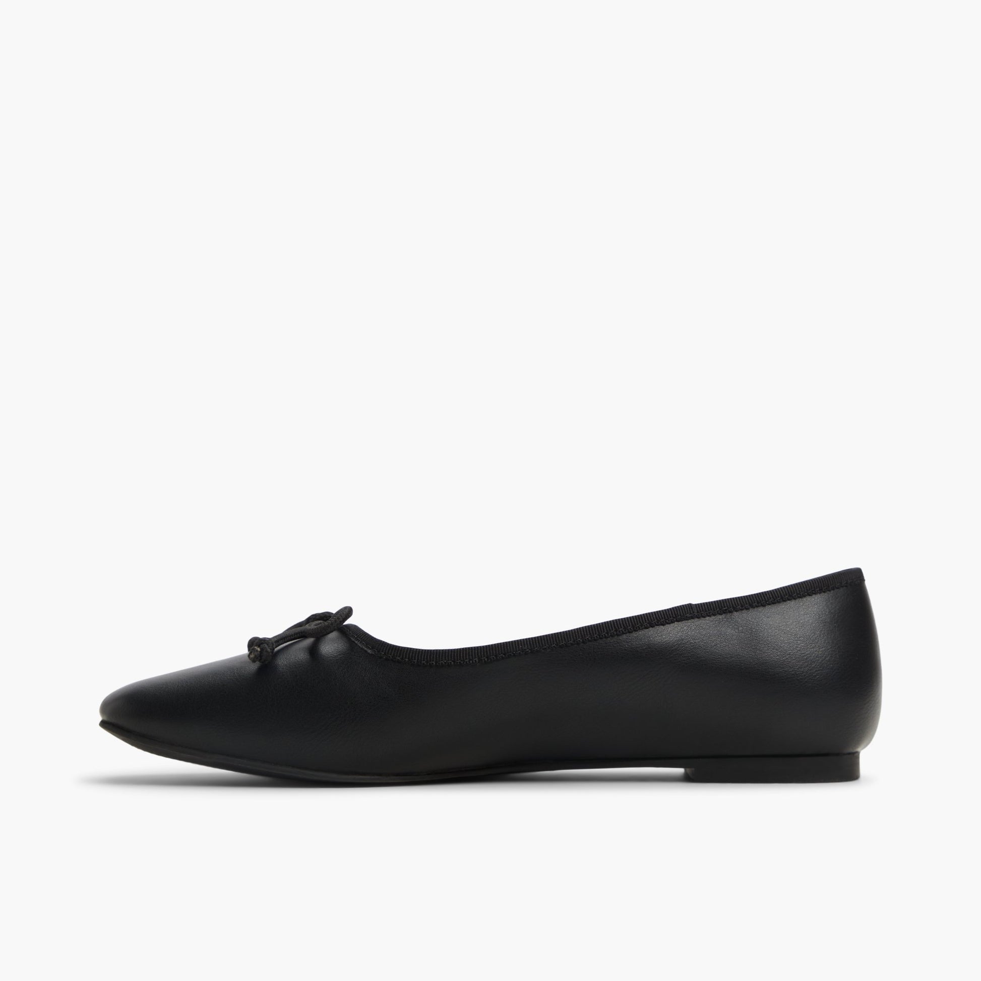 Test FR:Side view of Noir Camiille Ballerines