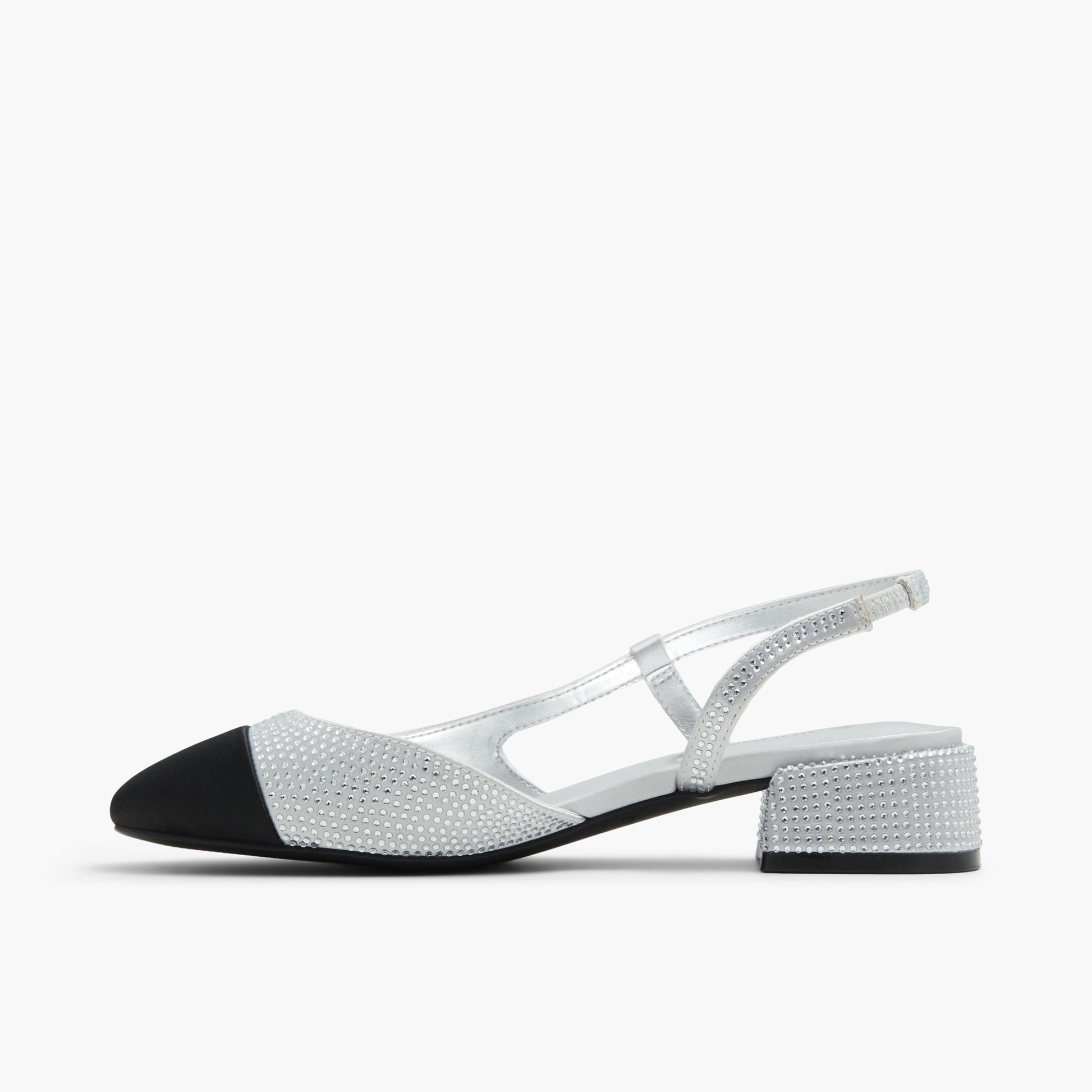 Side view of Silver Sofiia