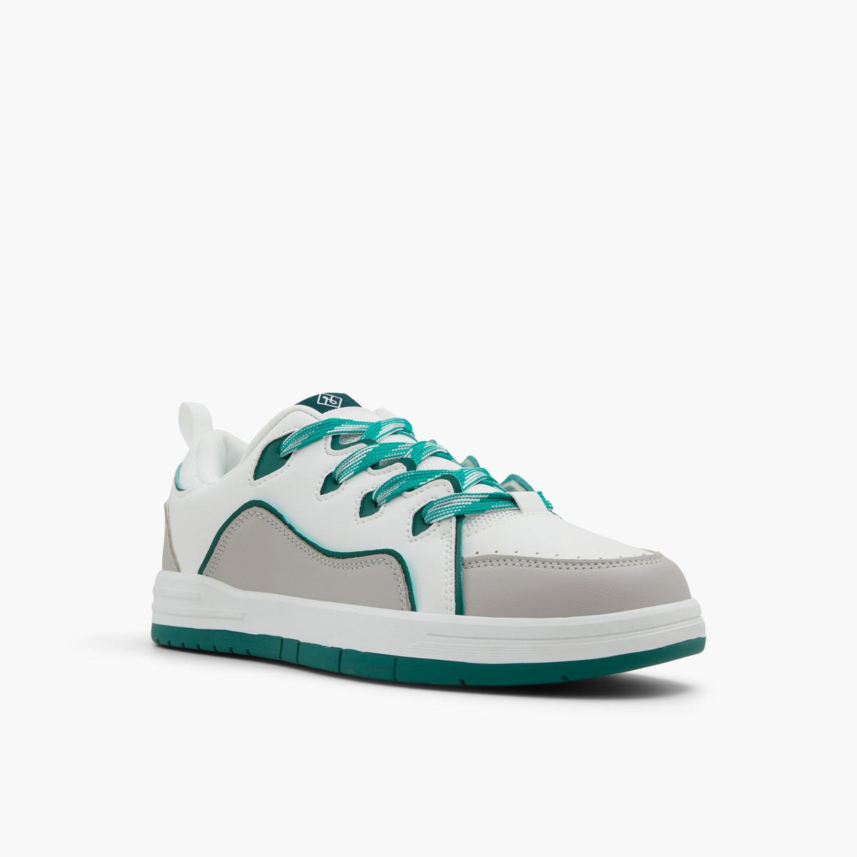 Angle de trois quarts de la face avant de Vert Orione Sneakers bas