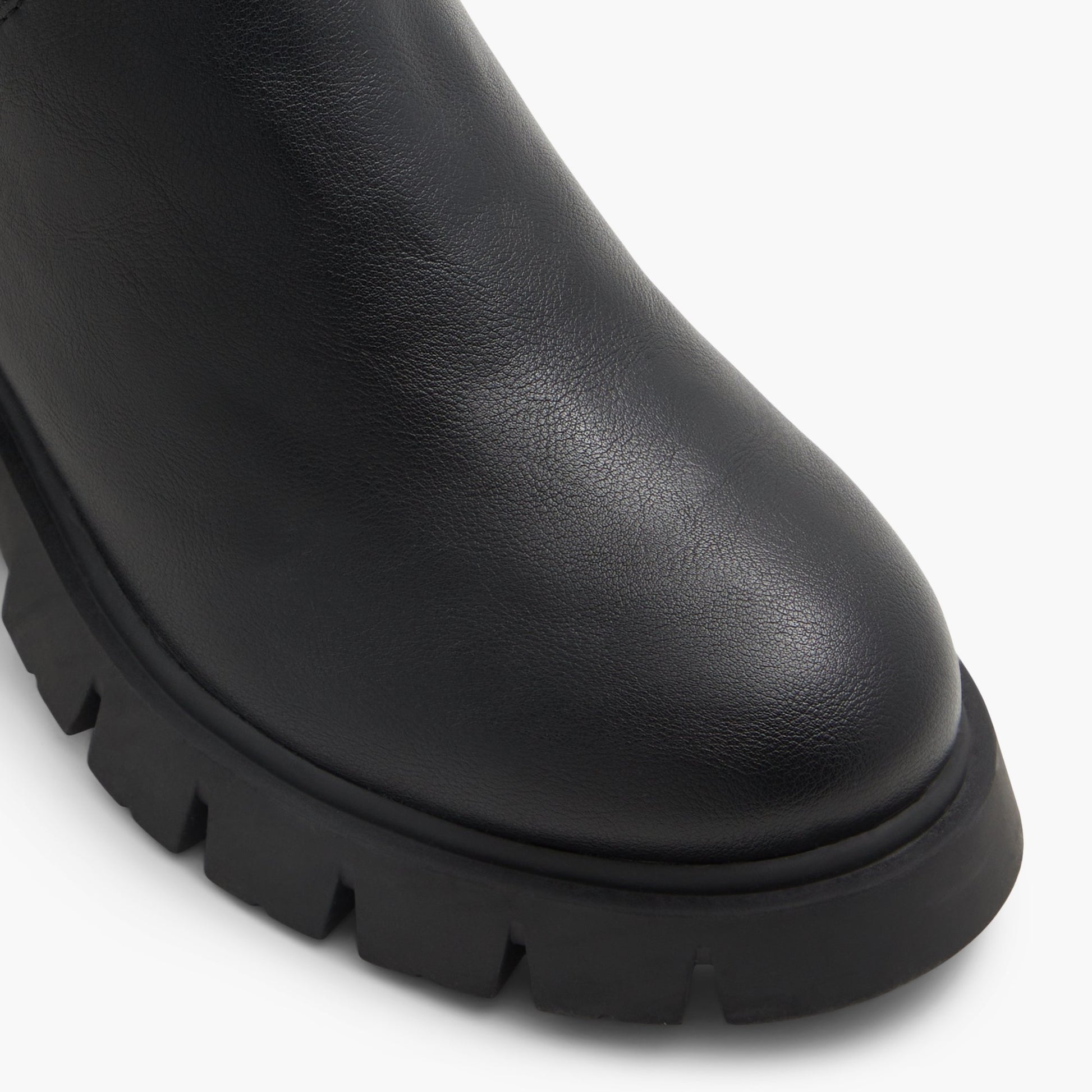 Close-up of the Other Black Opaelle