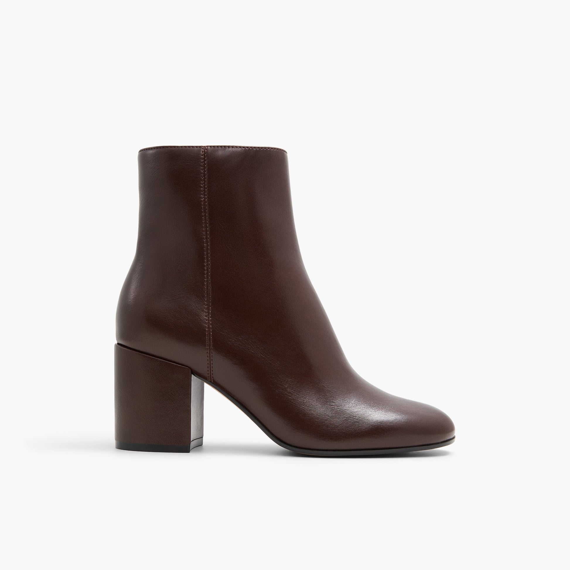 Test FR:Main View of Marron Foncé Seraphina Bottillons à talon bloc for Femmes
