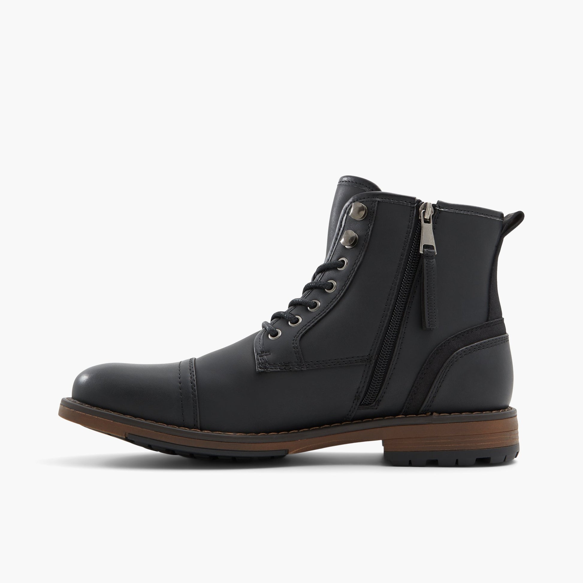 Test FR:Side view of Autre Noir Donovann