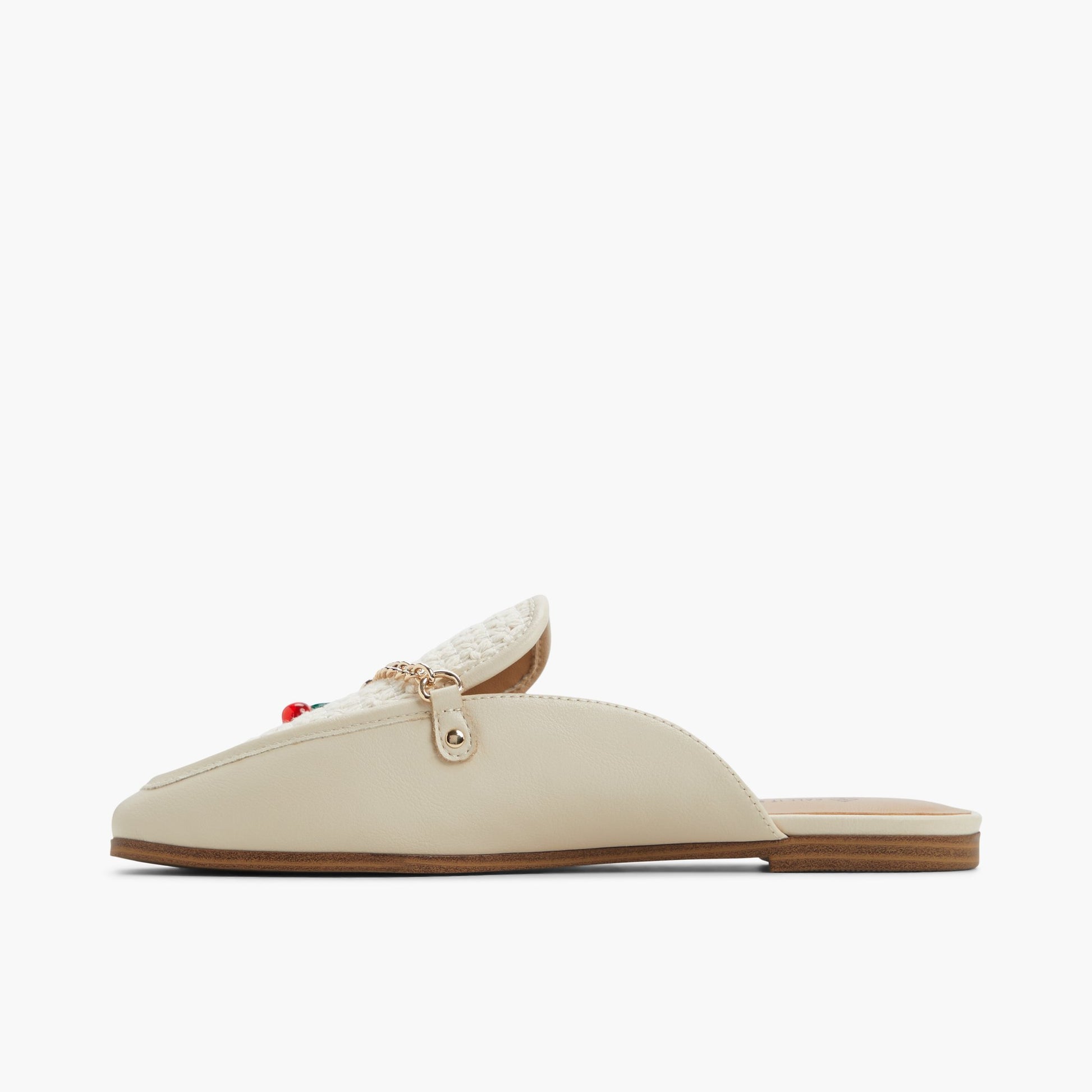 Side view of Beige Gayle