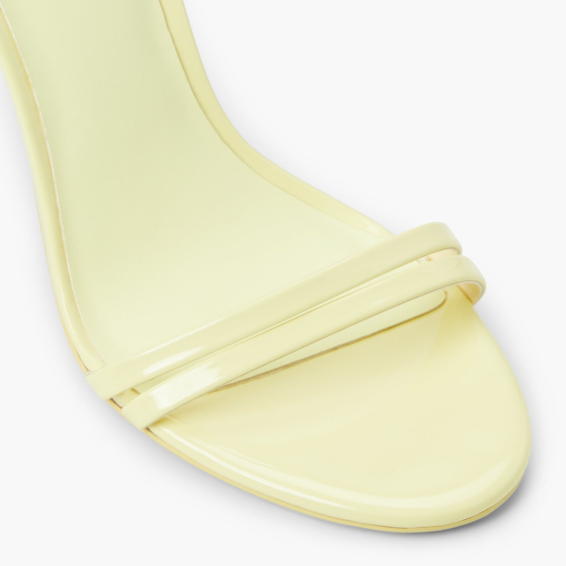 Close-up of the Light Yellow Azuucar
