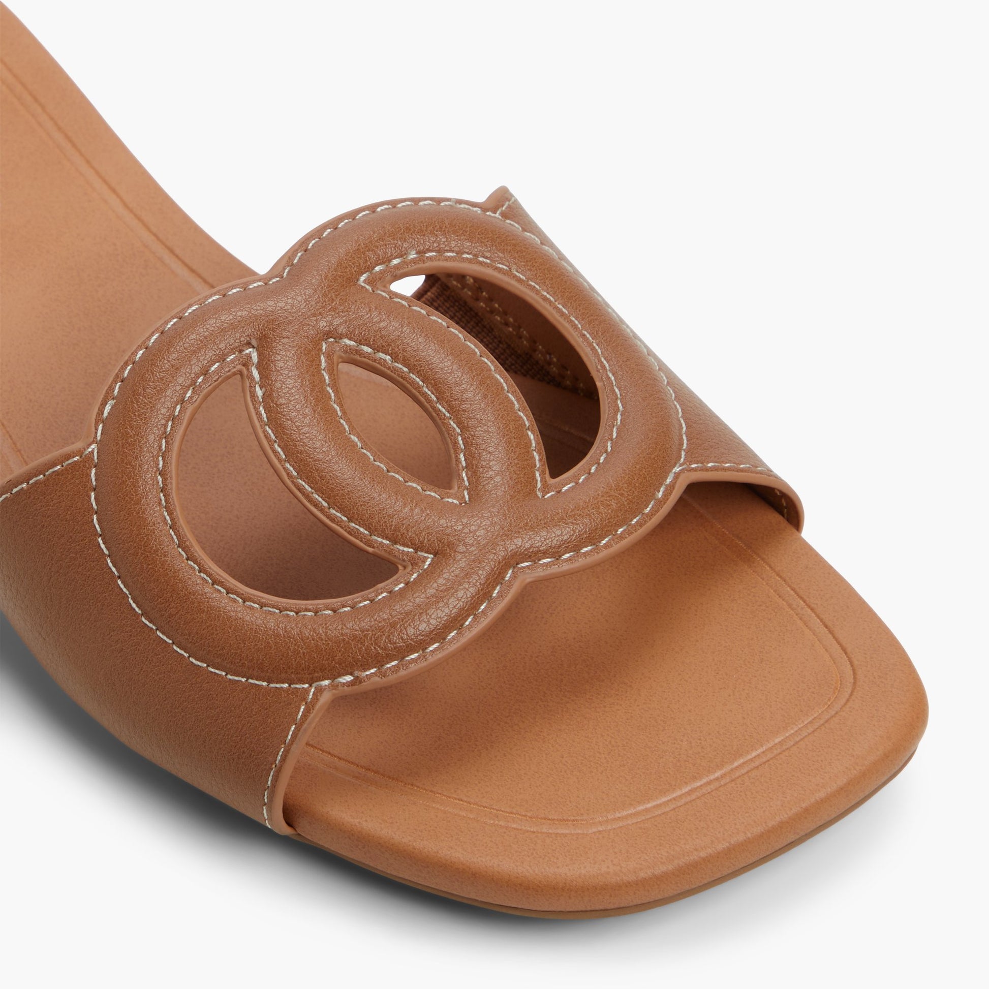 Close-up of the Cognac Navina Slides