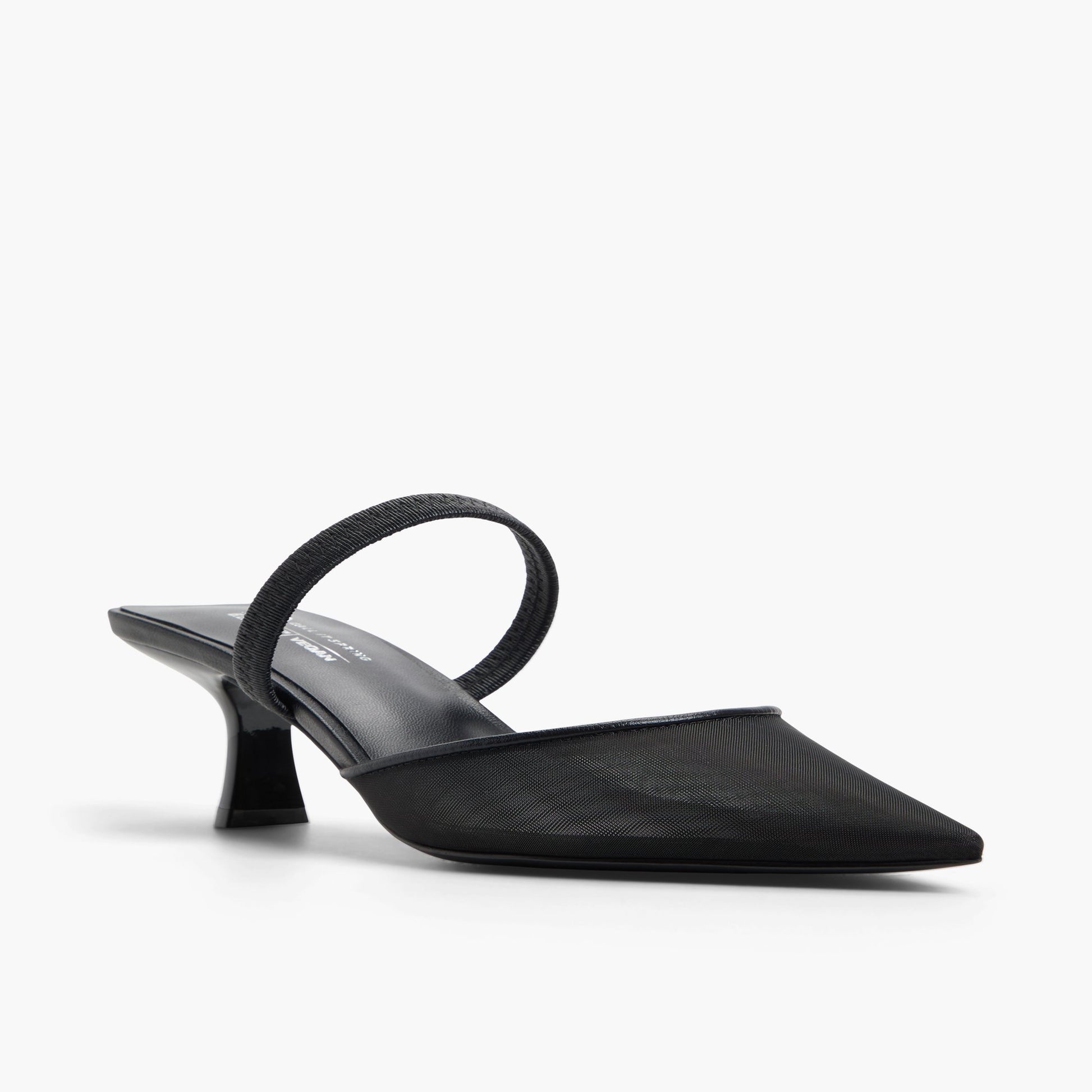 Three-quarter angle of Open Black Zaydan 's front side