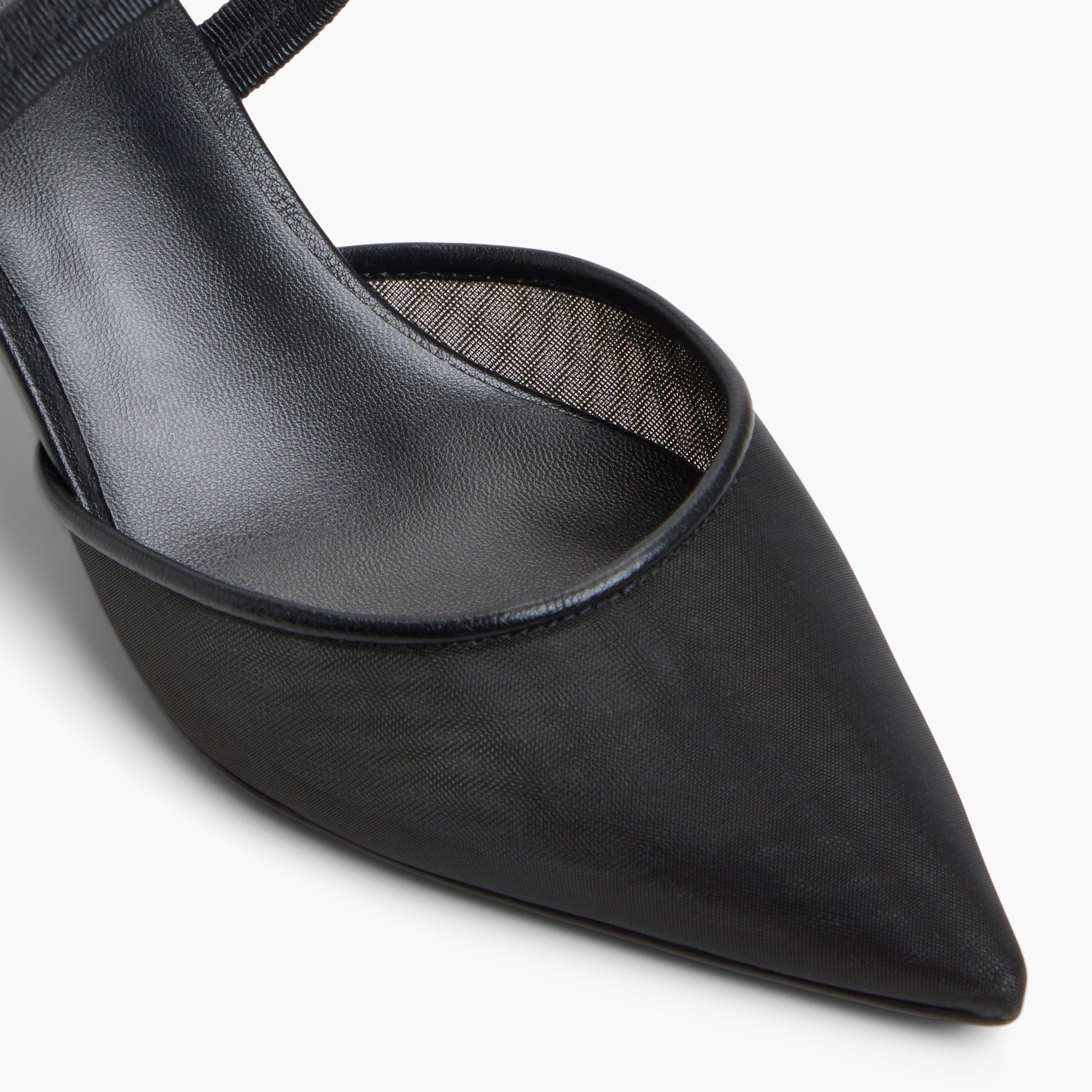 Close-up of the Open Black Zaydan