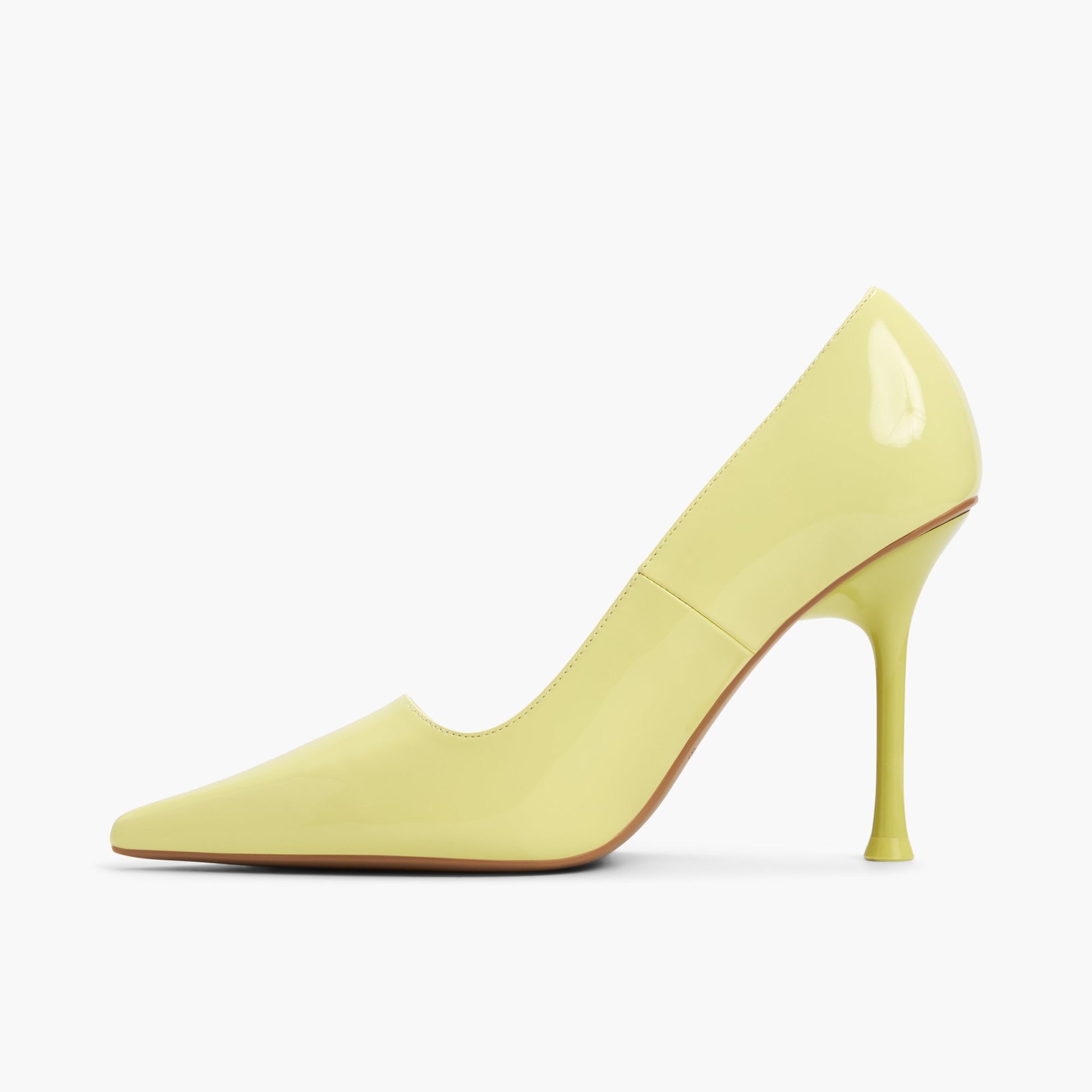 Test FR:Side view of Jaune Clair Ariies Escarpins