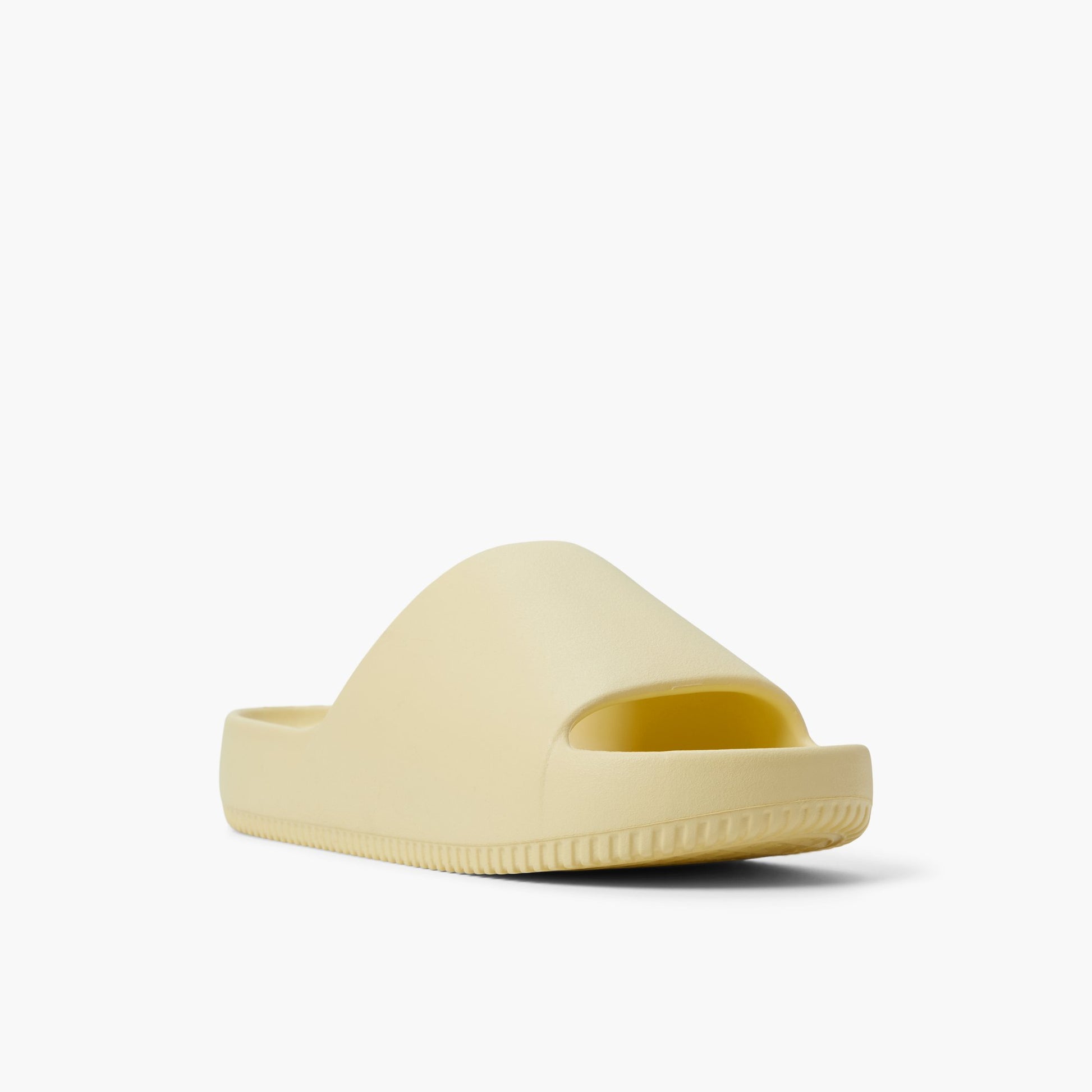 Three-quarter angle of Light Yellow Belini 's front side
