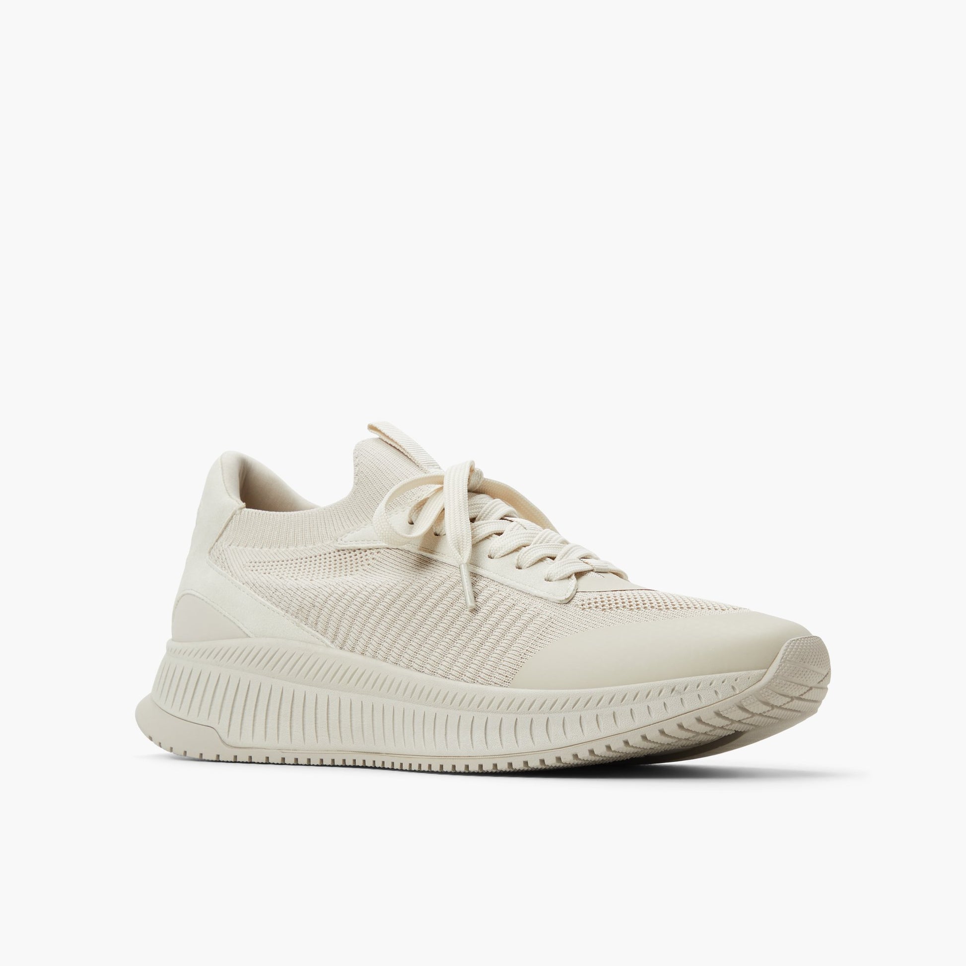 Three-quarter angle of Light grey Macan 's front side