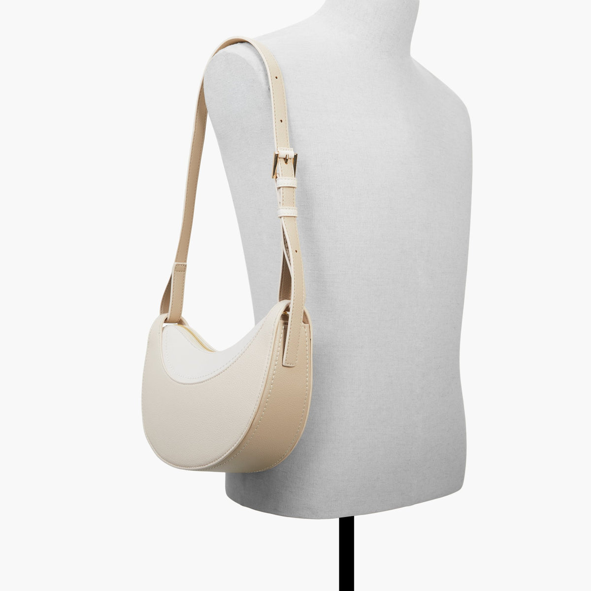 Product media for Rebeca