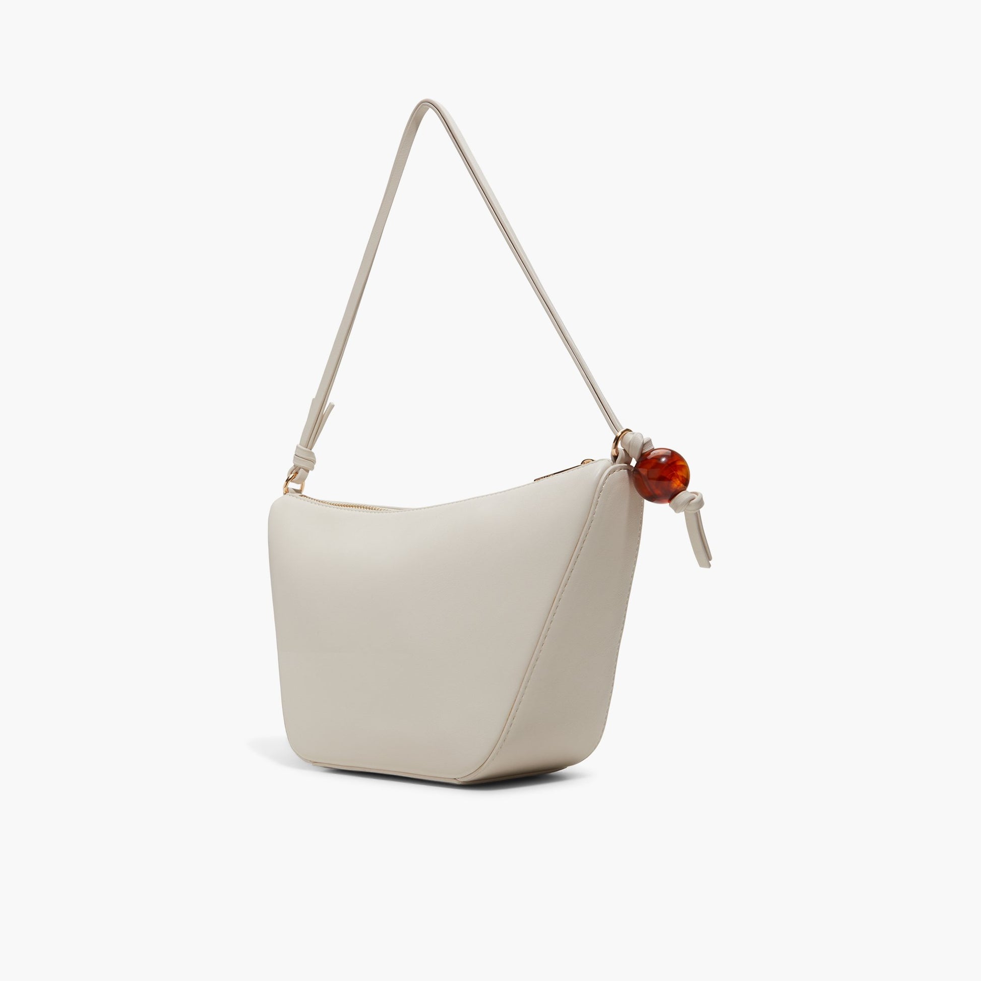 Product media for Leonaa
