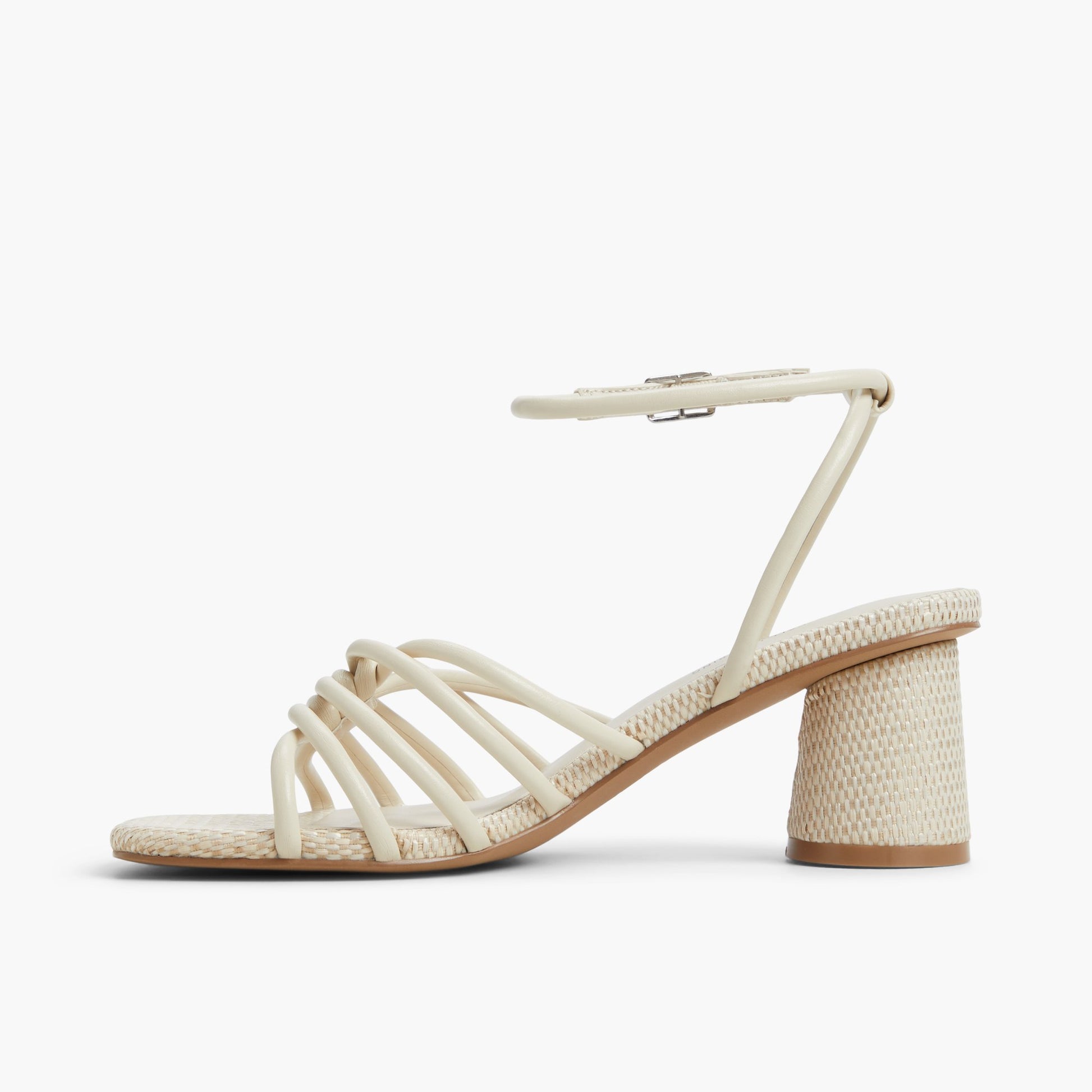 Side view of Bone Tammie