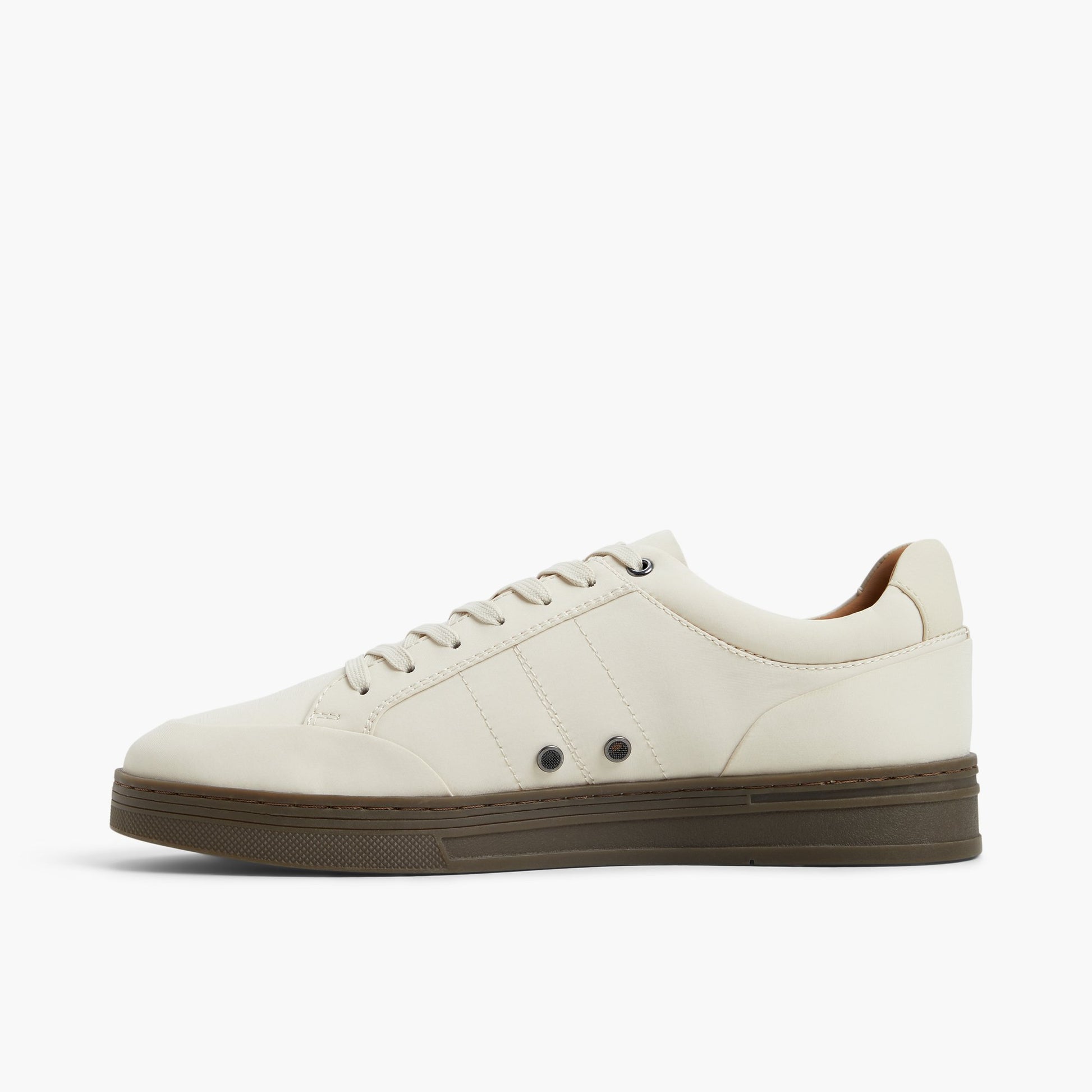 Side view of Beige Dunkirck