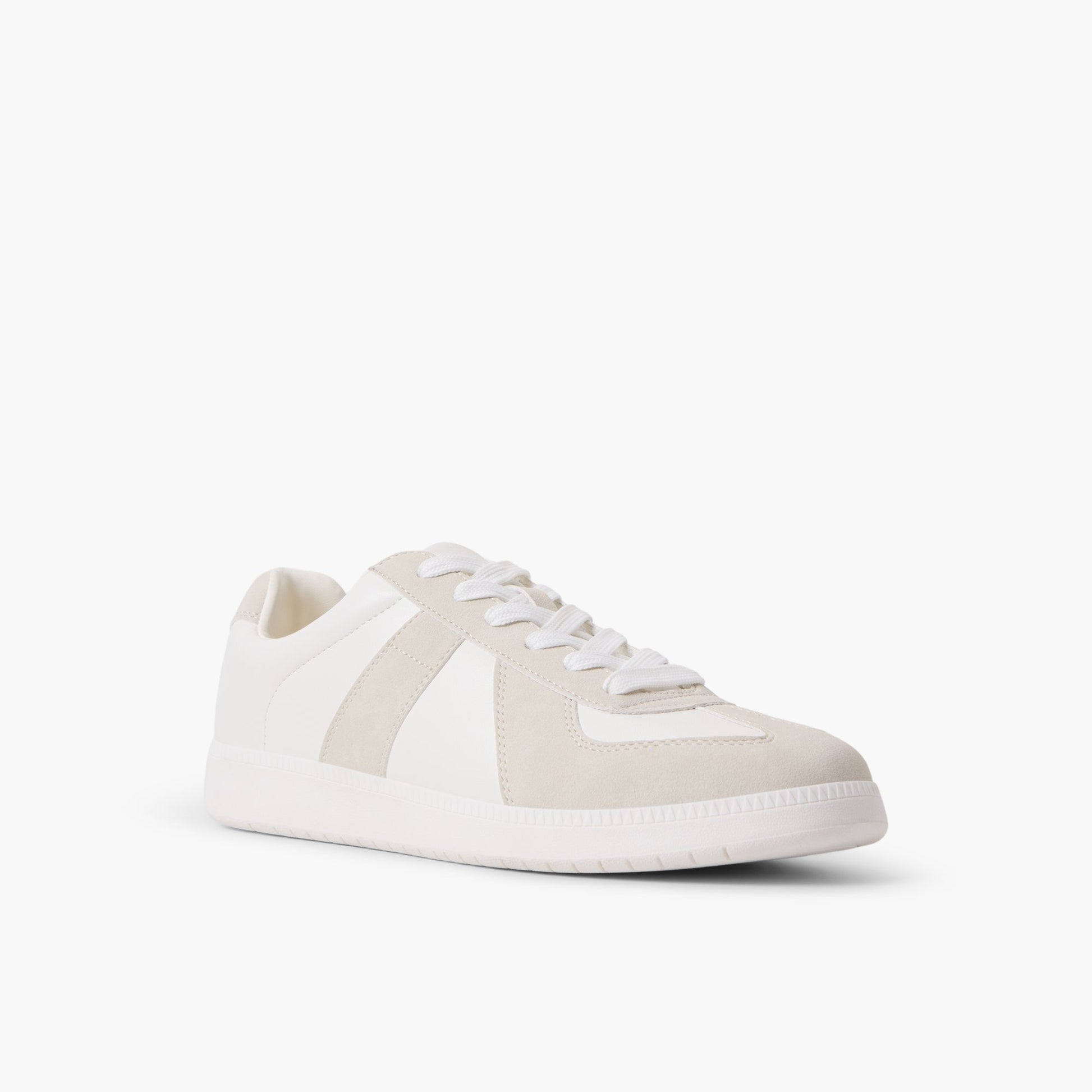 Three-quarter angle of Light grey Tenor Low-top Sneakers's front side