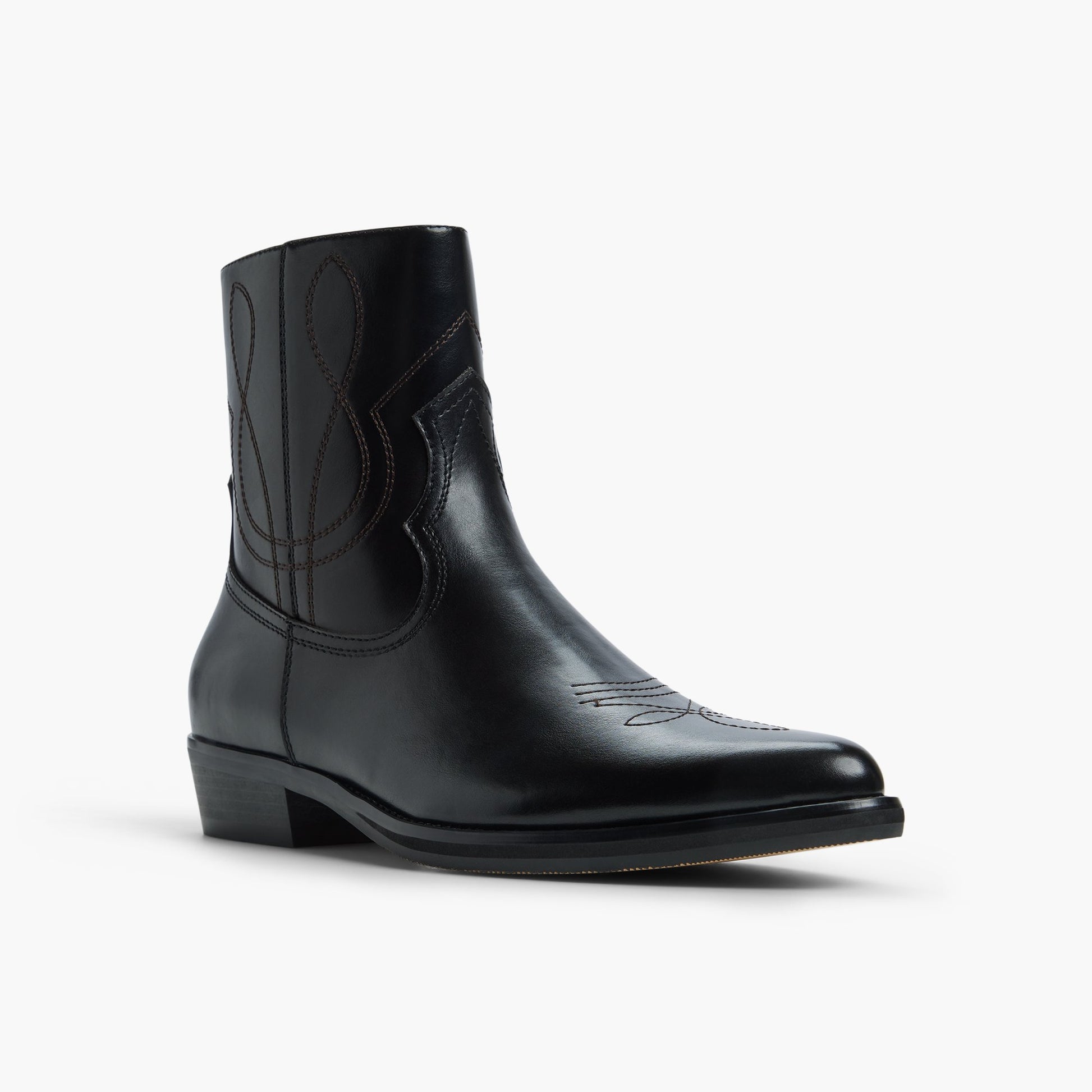 Three-quarter angle of Black Hillman Western Boots's front side