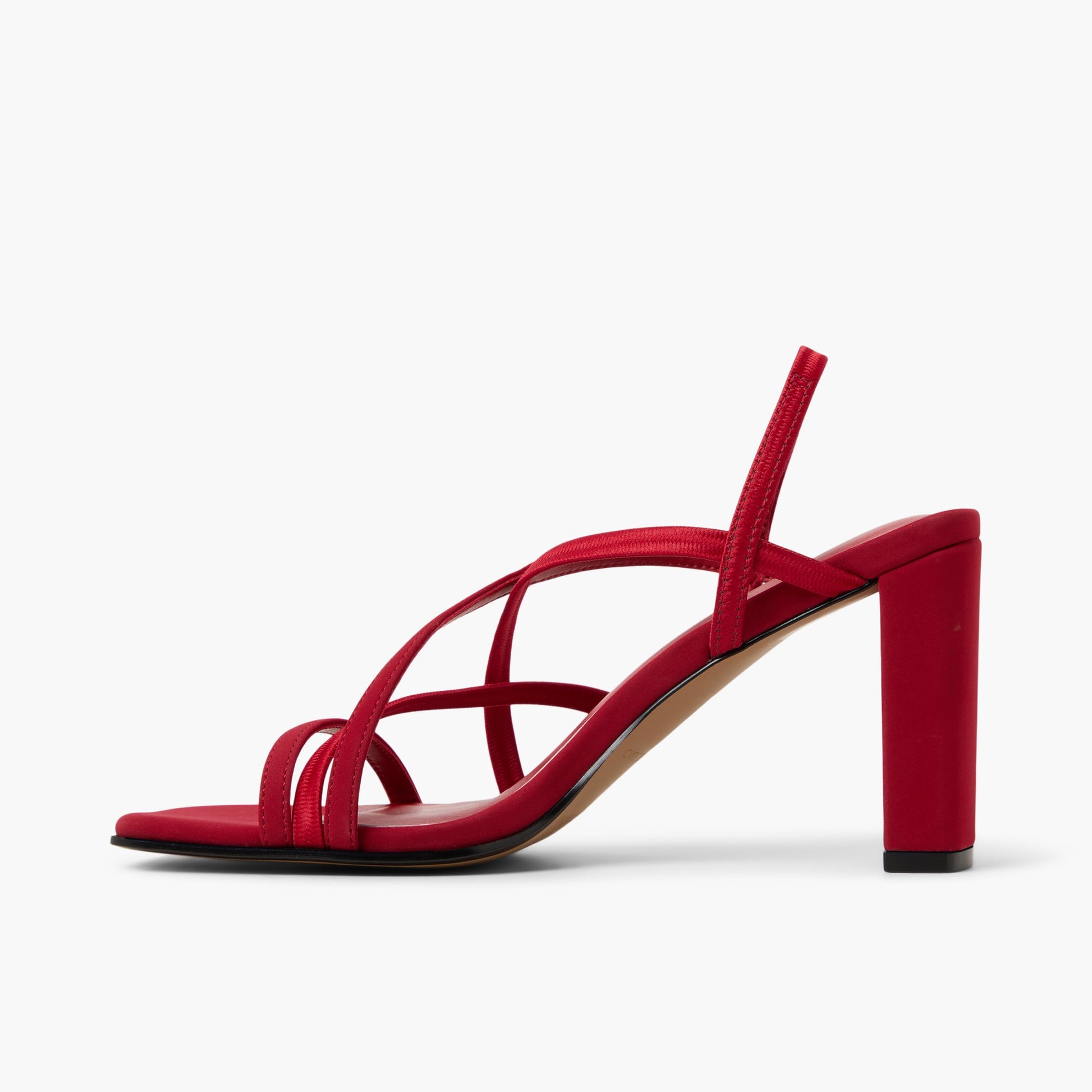 Test FR:Side view of Rouge Vif Siierra Sandales à talon haut