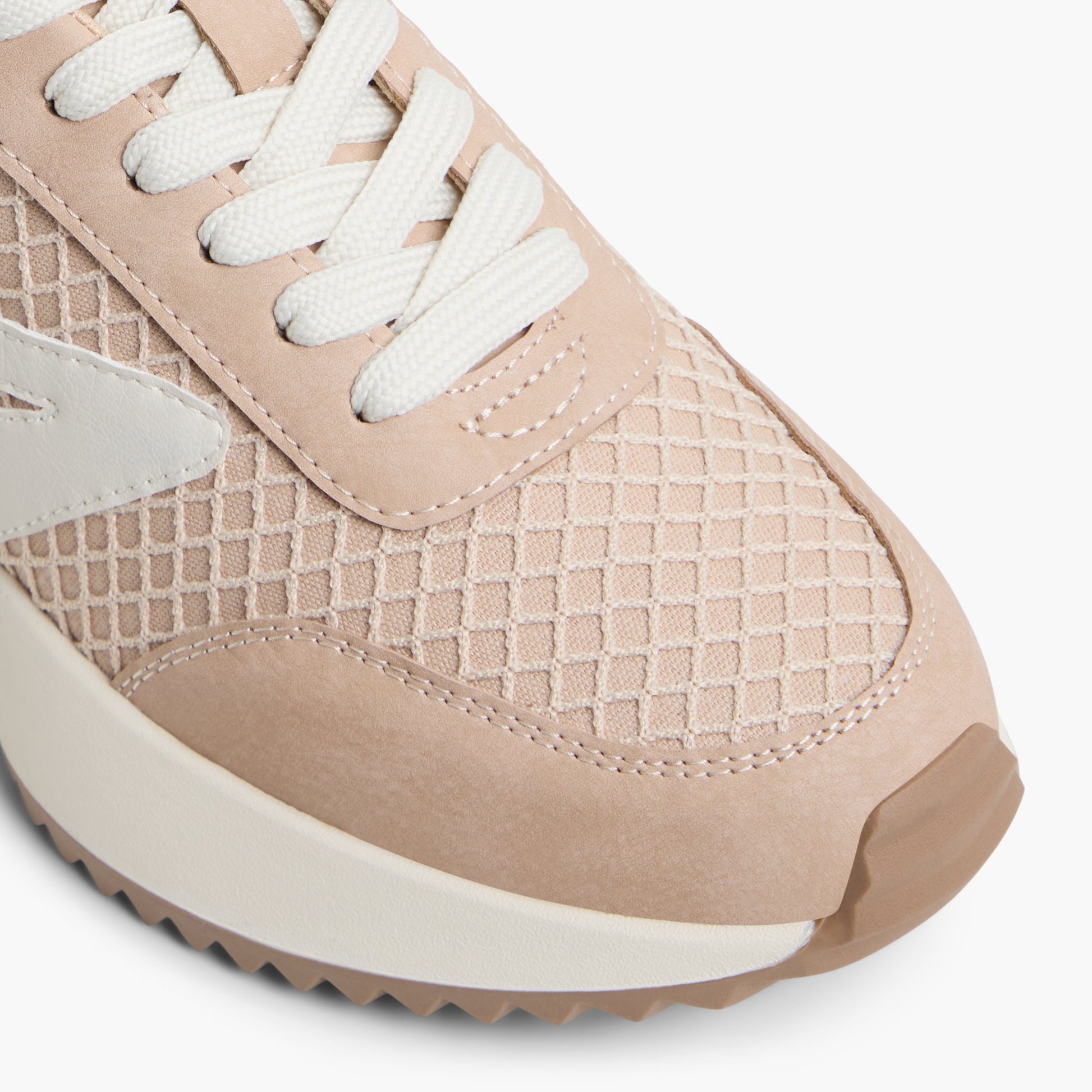 Close-up of the Beige Danie Low-Top Sneakers