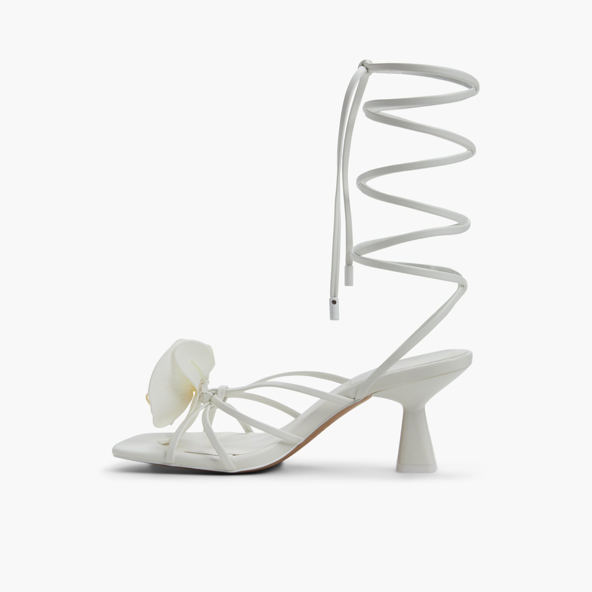 Side view of White Flourish