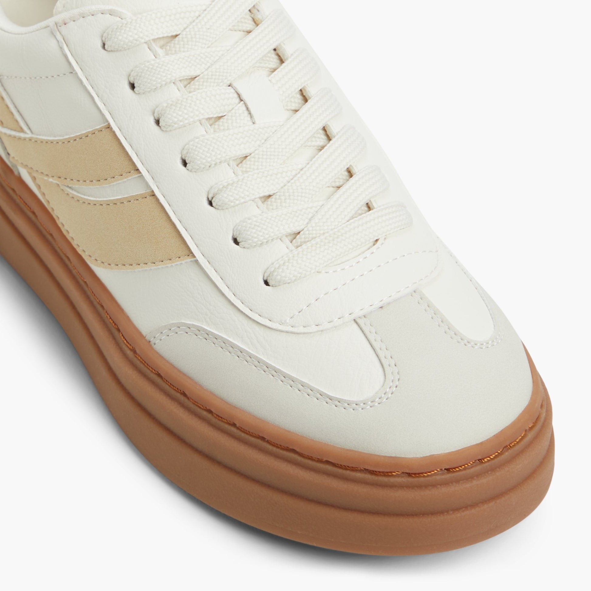 Close-up of the White Multi Tommie Low-Top Sneakers