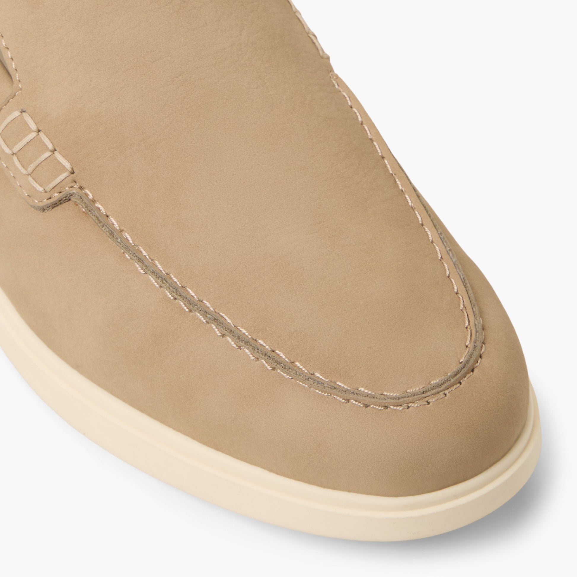 Close-up of the Taupe Maravista