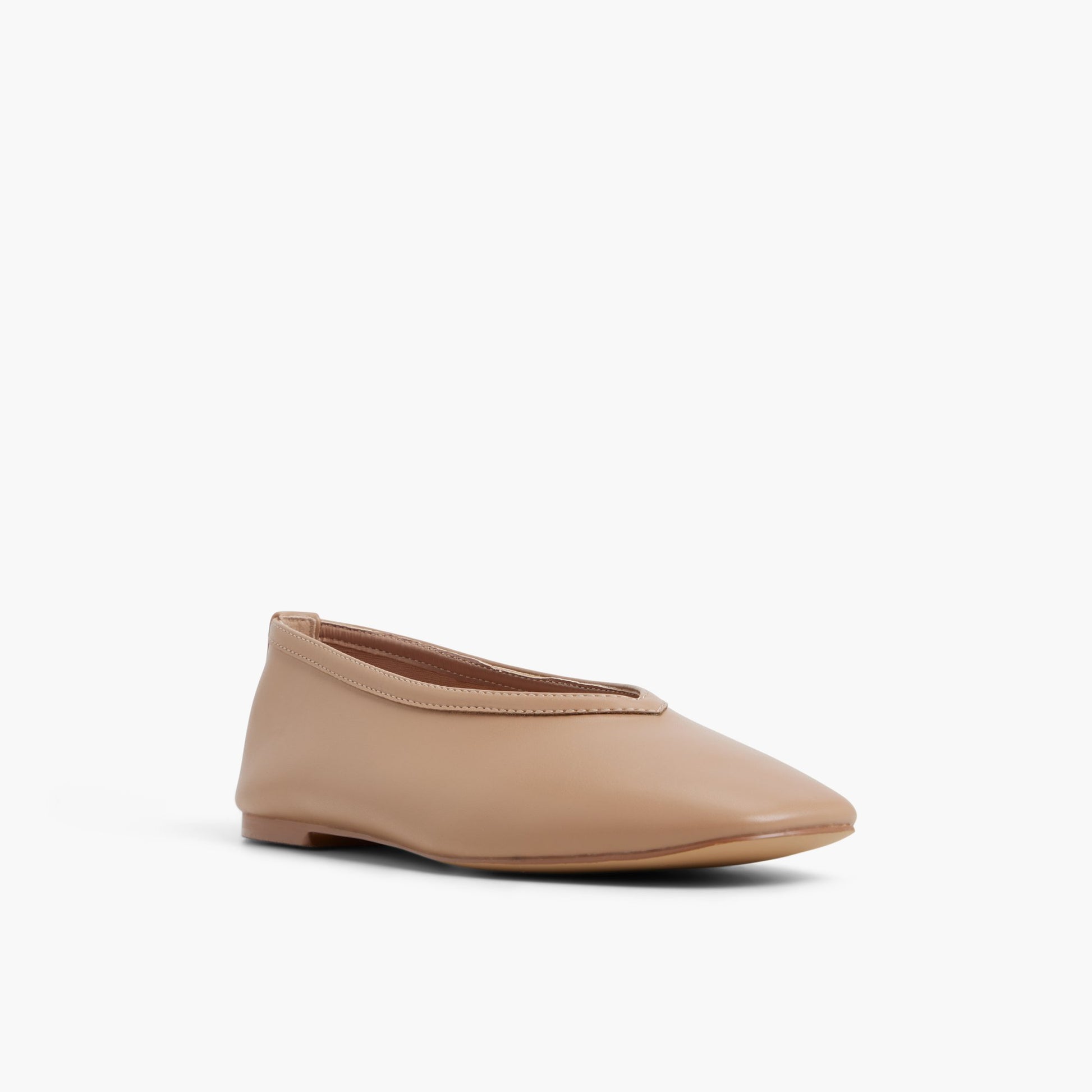 Three-quarter angle of Medium Beige Eleynora Ballerinas's front side