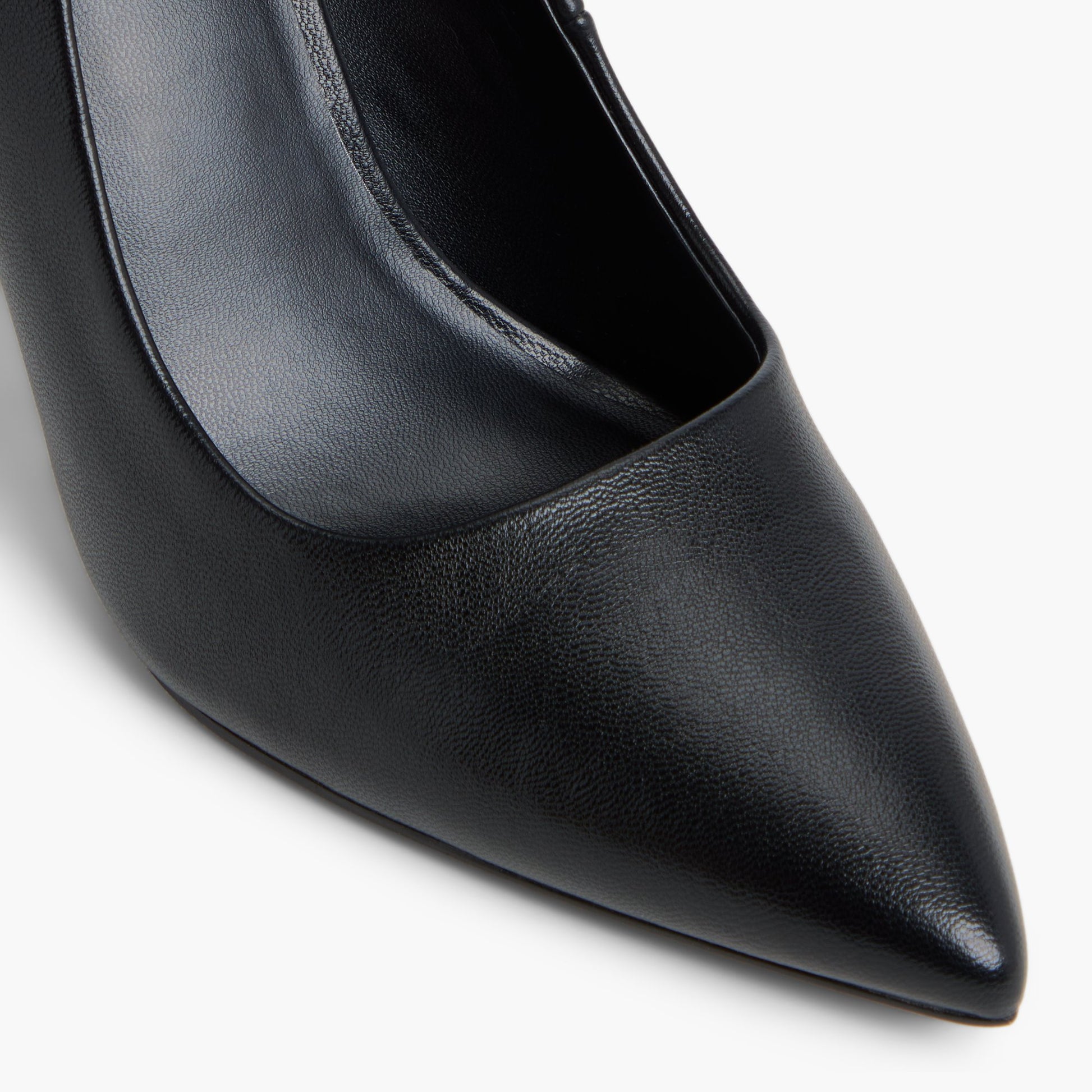 Close-up of the Black Leeona Pumps