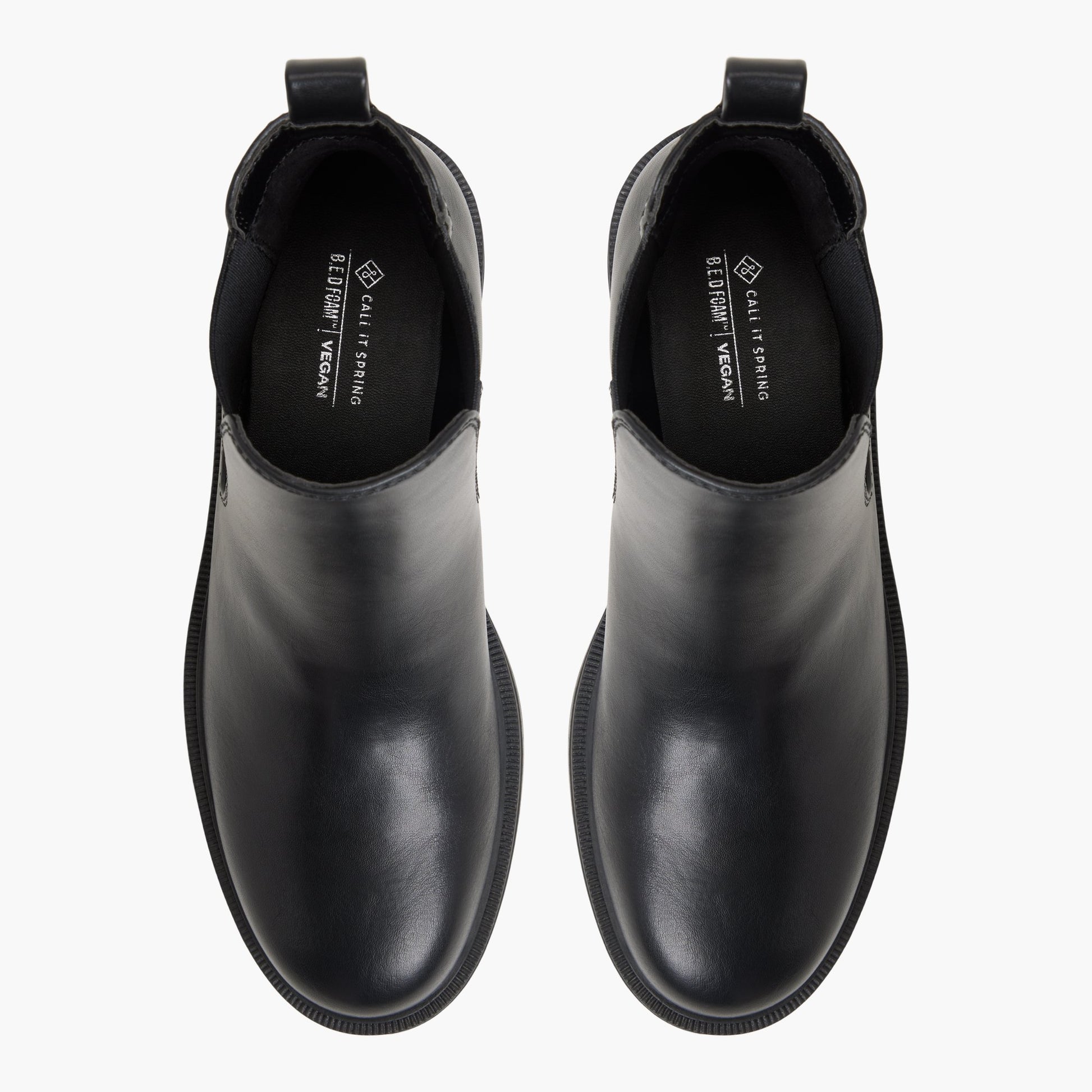 Top-down view of the Black Caiya Chelsea Boots