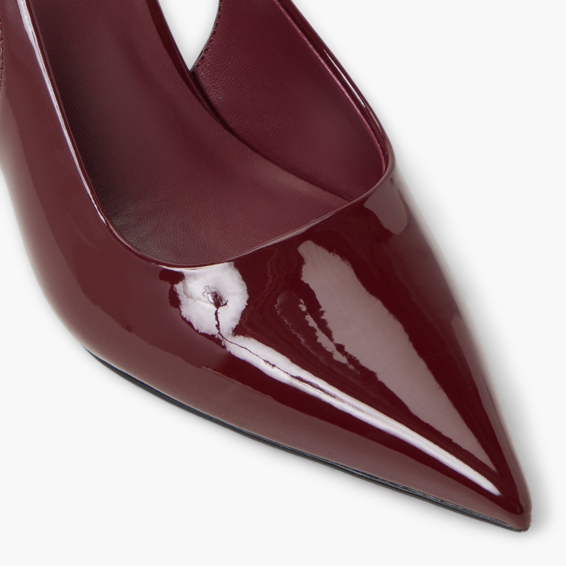 Close-up of the Bordo Sollenne Slingback Kitten Heels