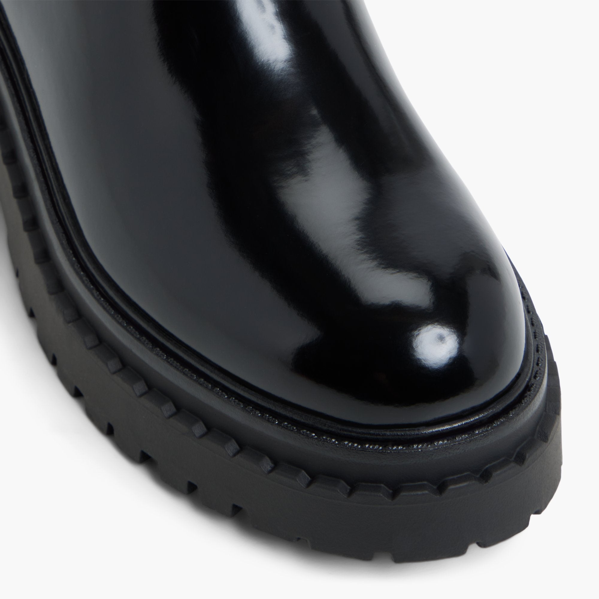 Zayra in black | Call It Spring Canada