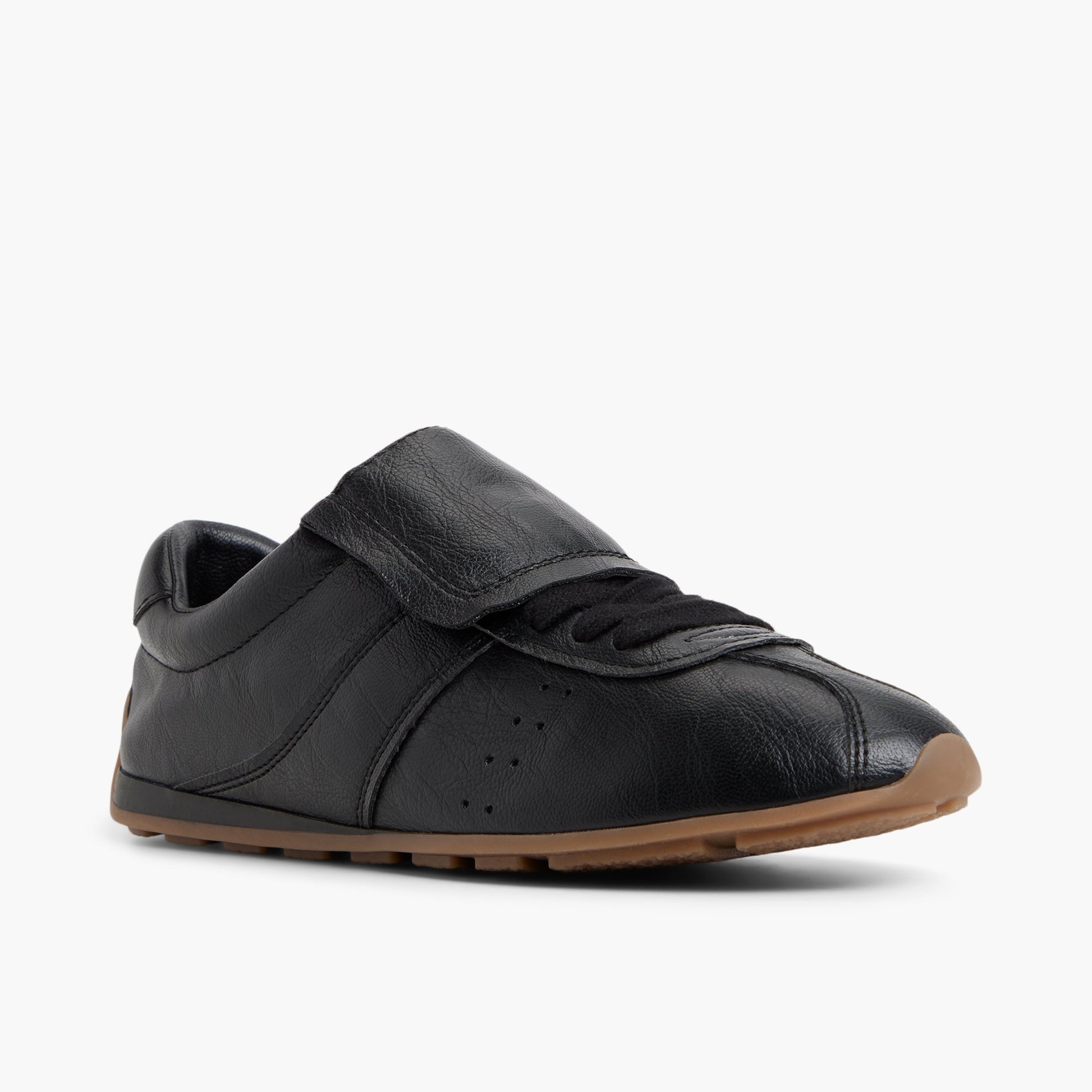 Three-quarter angle of Black Forward Low-Top Sneakers's front side