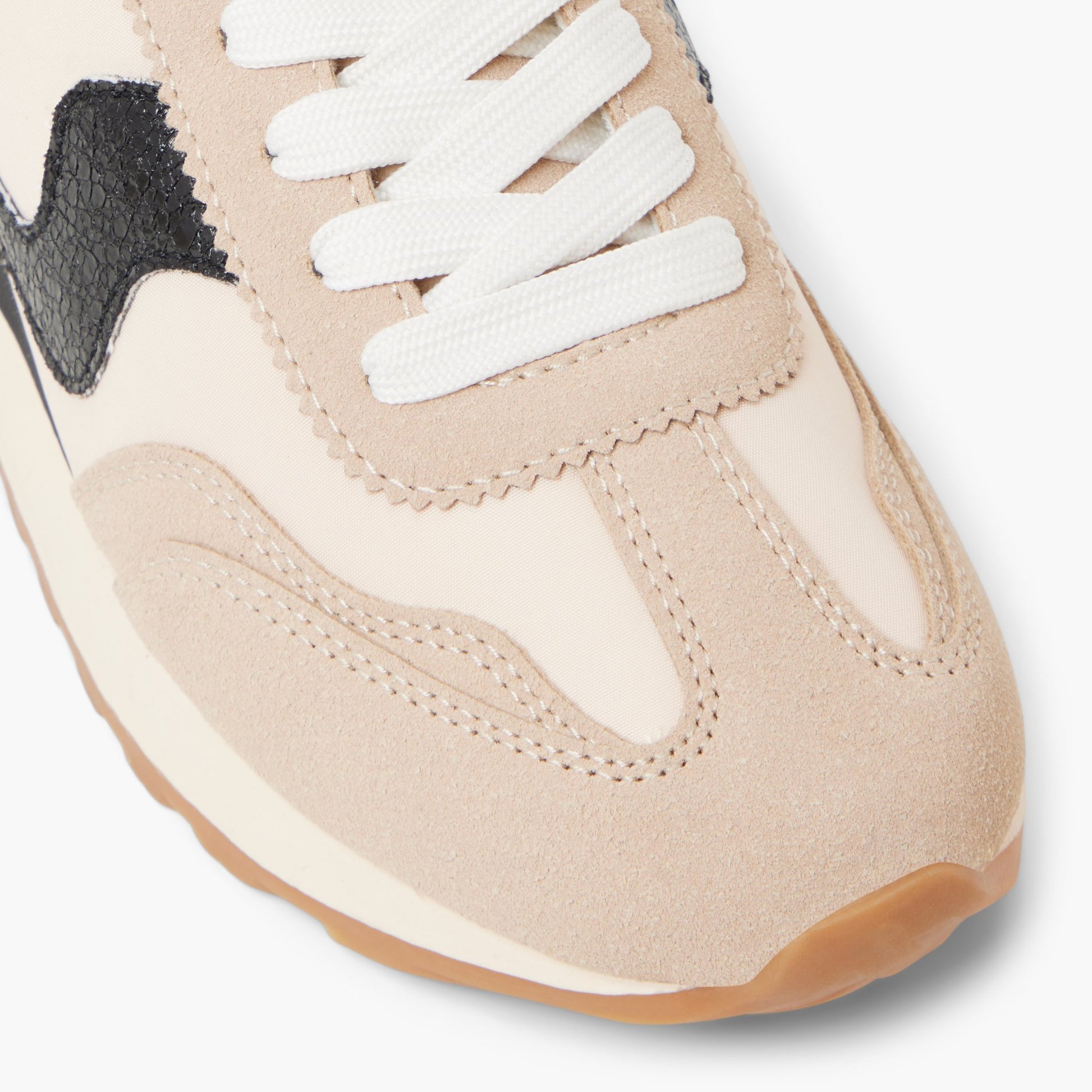 Close-up of the Dark Beige Corrie Low-Top Sneakers