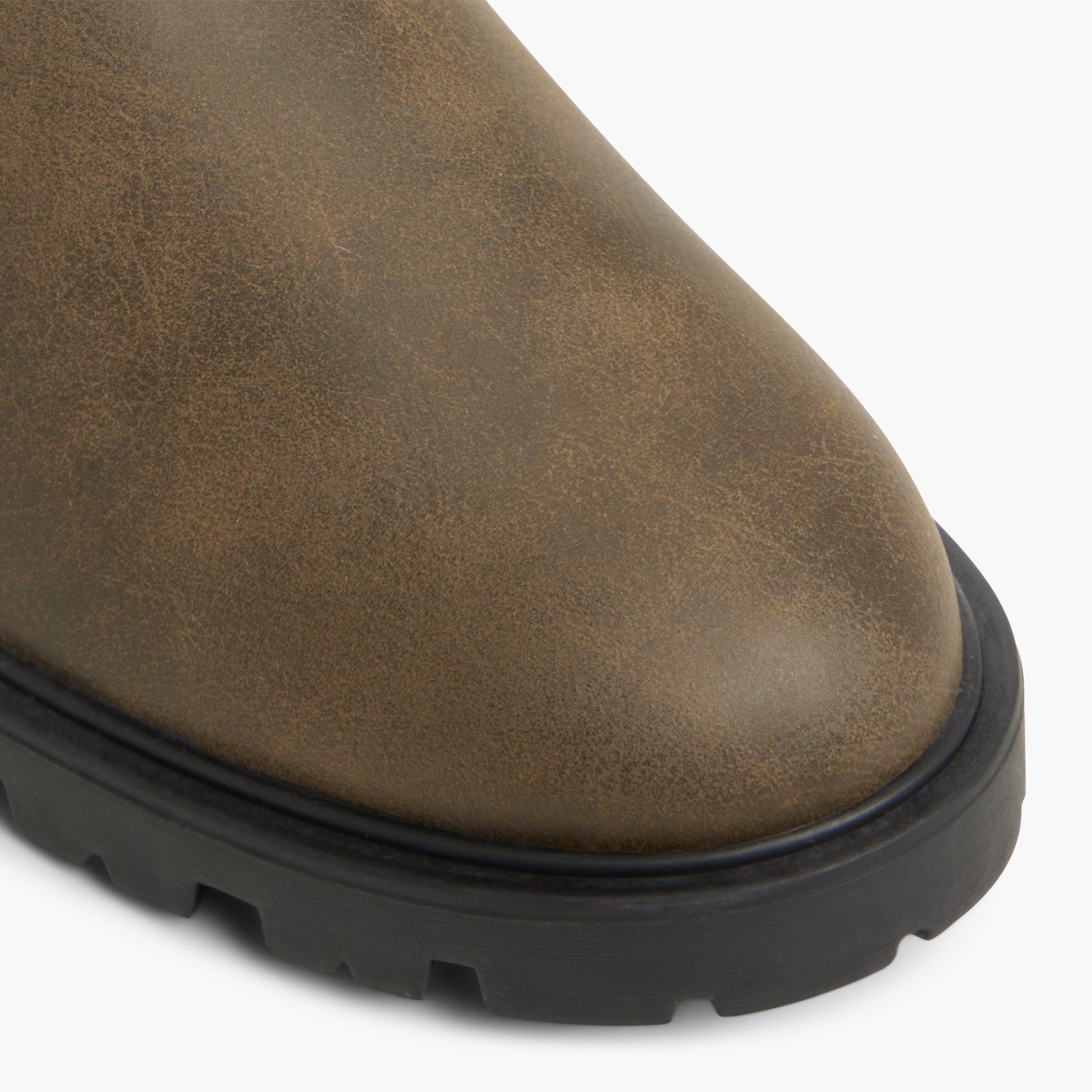 Test FR:Close-up of the Olive Ashtonn Bottes chelsea