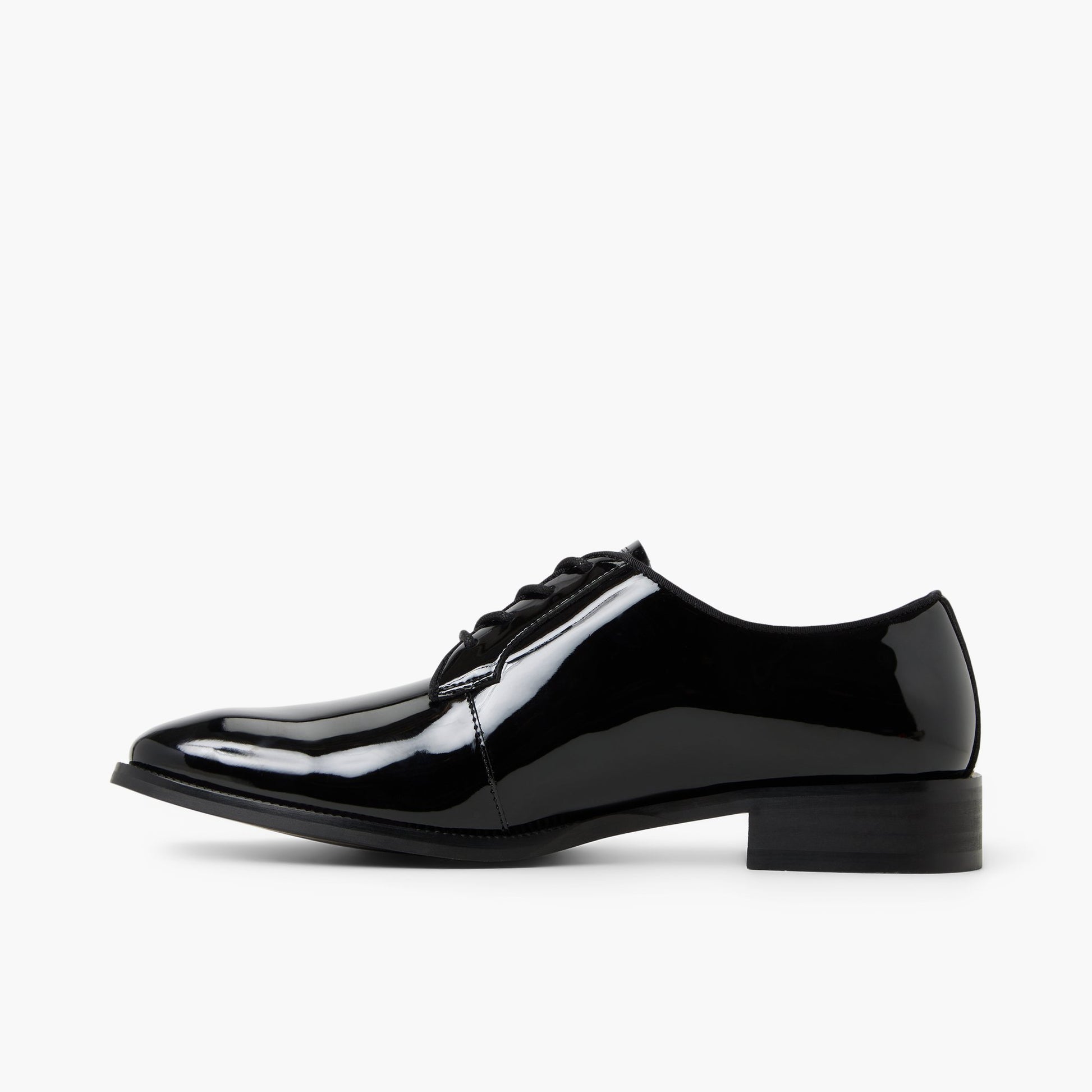Test FR:Side view of Autre Noir Gilroy Chaussures derby