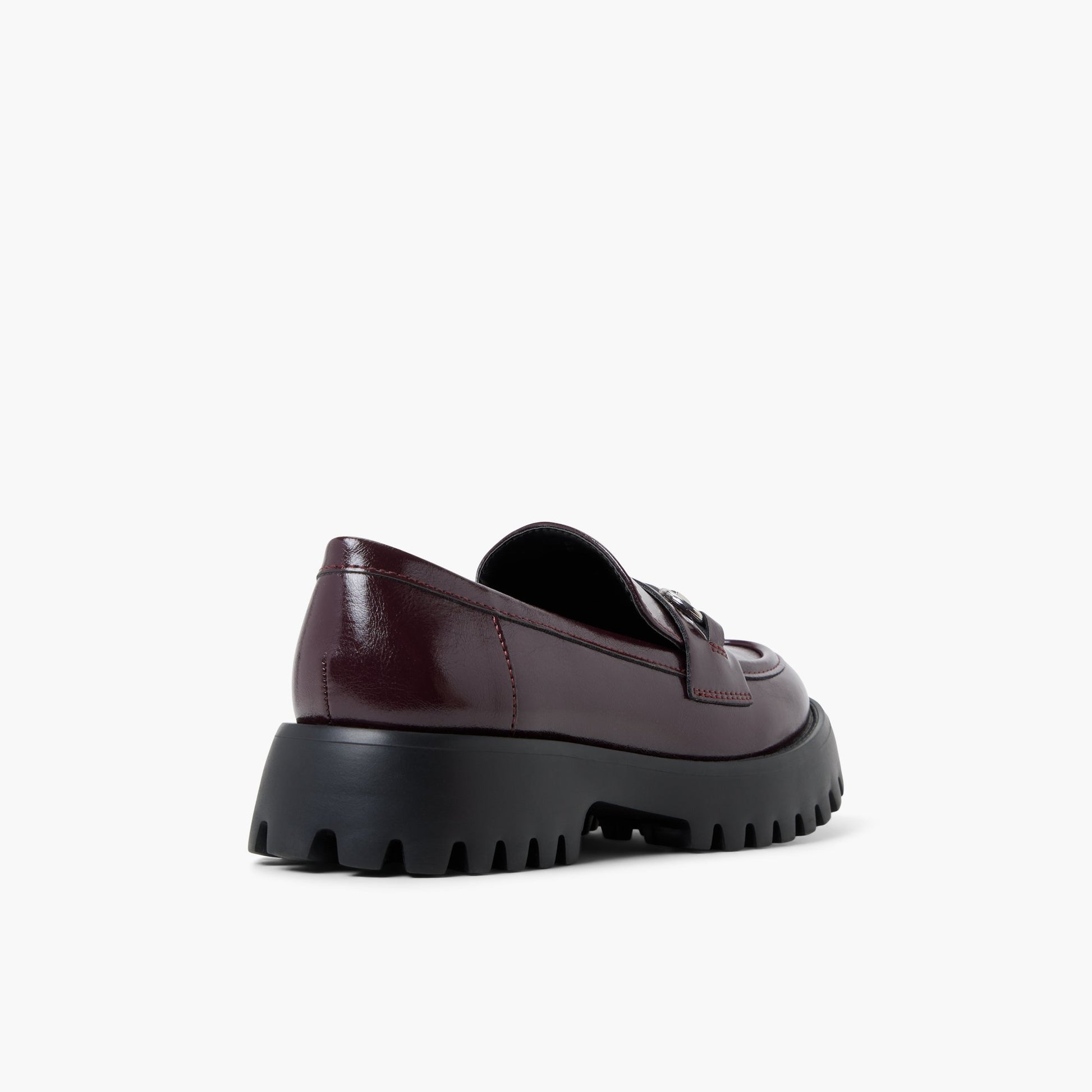 Three-quarter angle of Bordo Cluelesss Chunky loafers's back side
