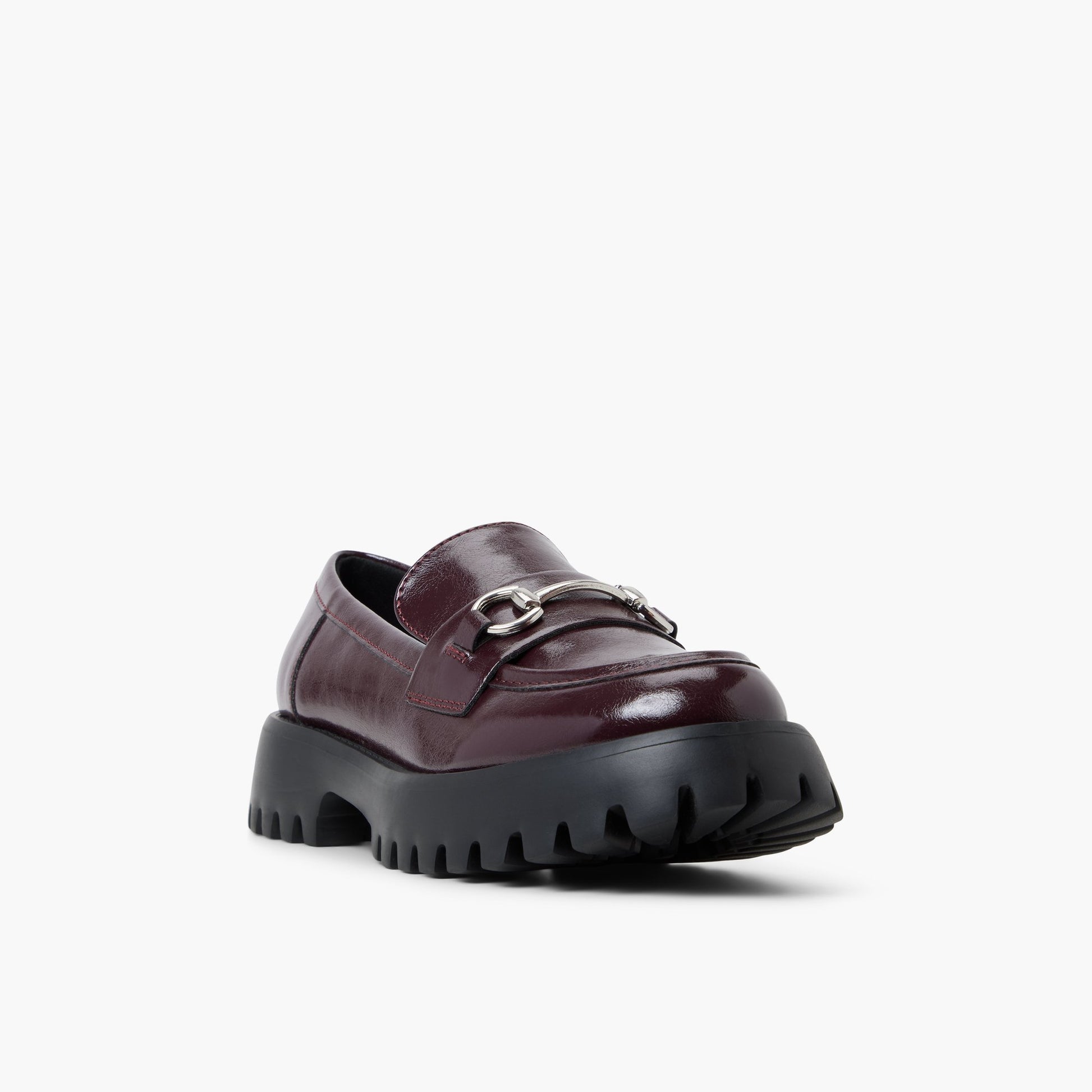 Three-quarter angle of Bordo Cluelesss Chunky loafers's front side