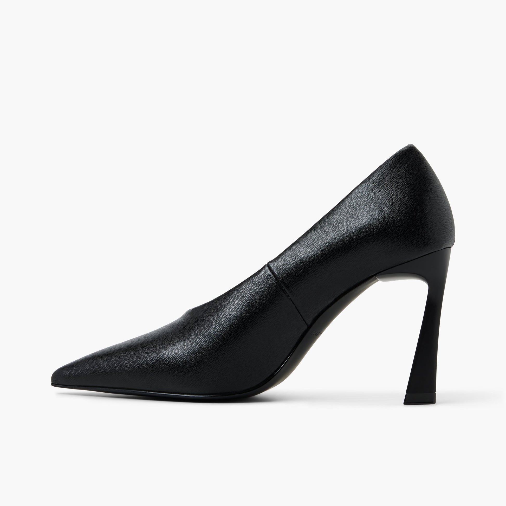 Side view of Black Zeynaa High-Vamp Pumps