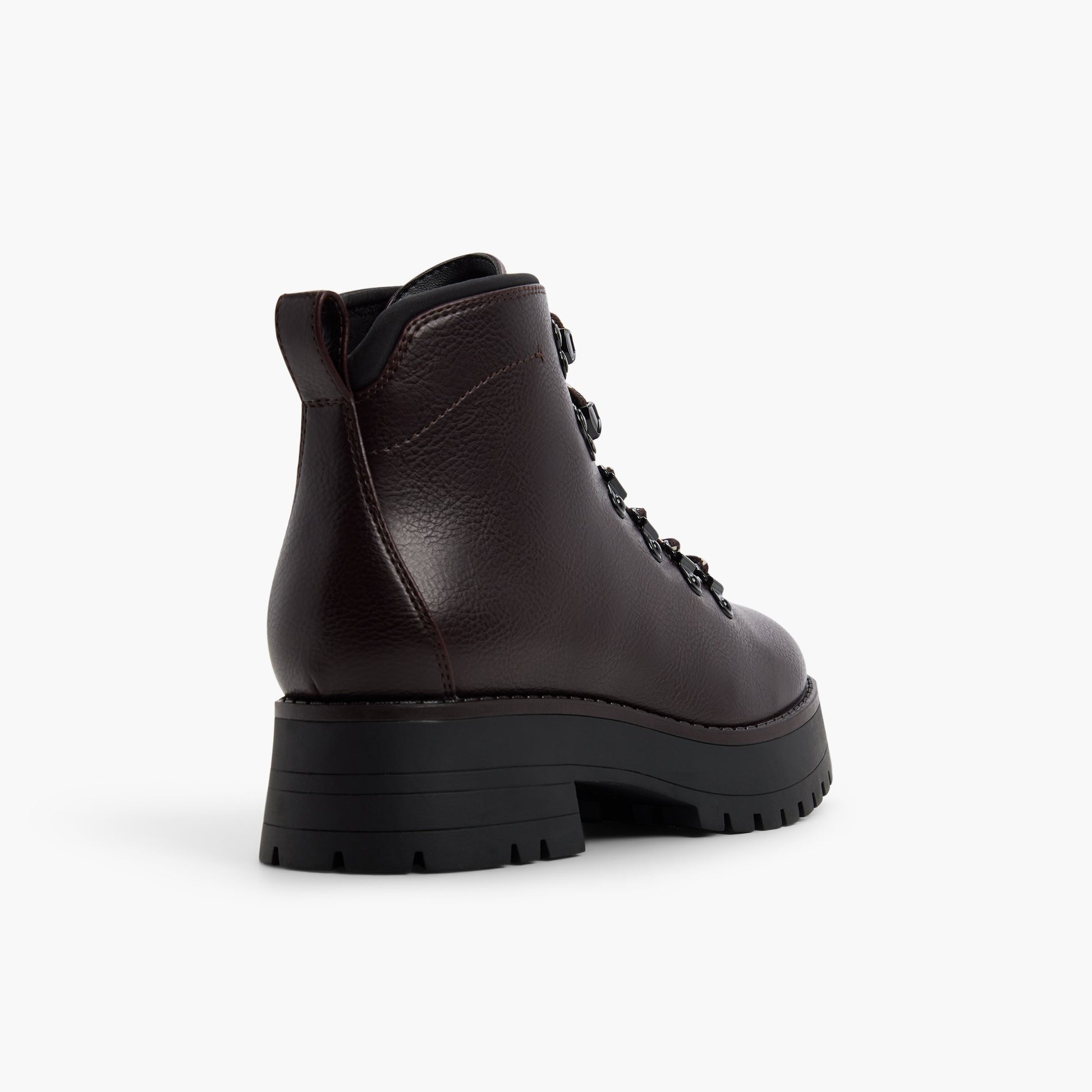 Test FR:Three-quarter angle of Bordo Trekkerr Bottillons's back side