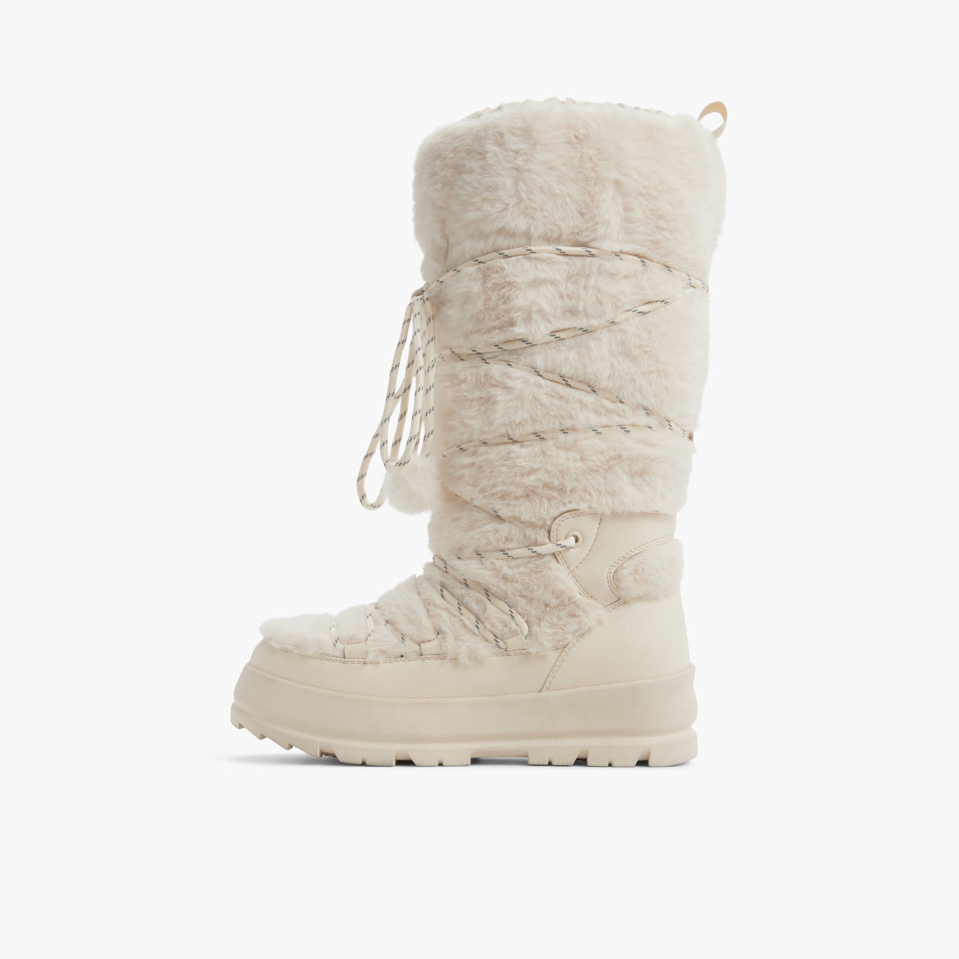 Test FR:Side view of Glace Yetti