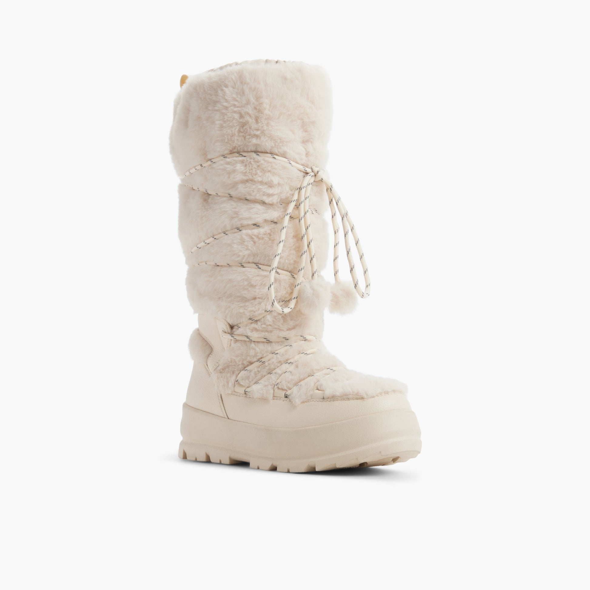 Test FR:Three-quarter angle of Glace Yetti 's front side