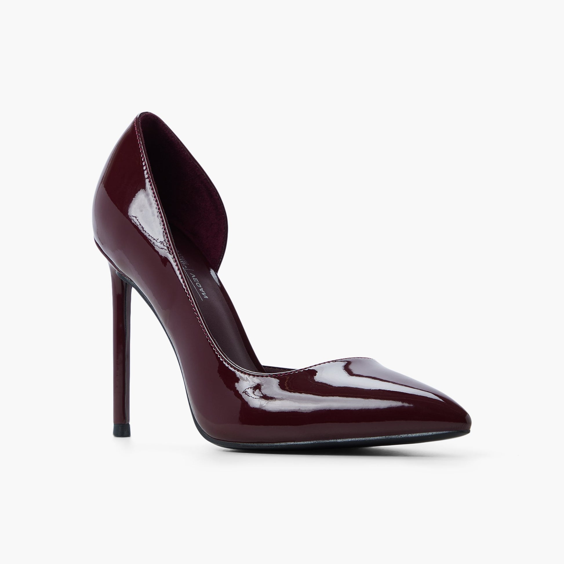 Three-quarter angle of Bordo Mesmerize High heel pumps's front side