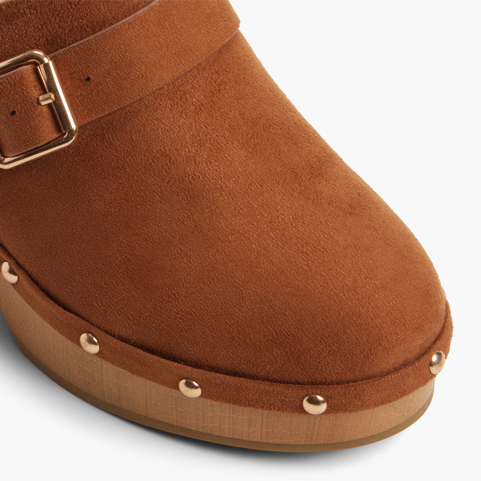 Close-up of the Cognac Heidilou Platform Clogs