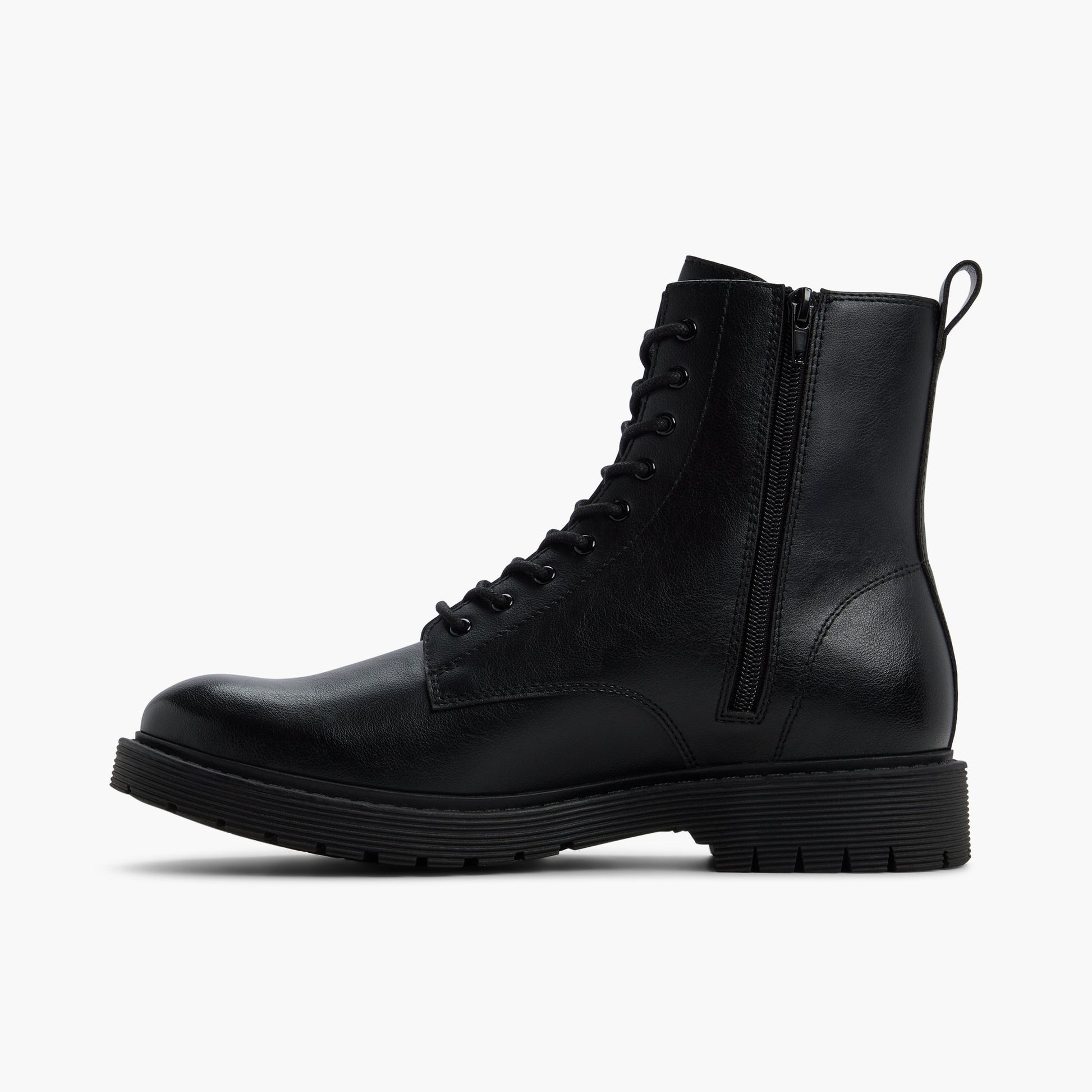 Test FR:Side view of Noir Arlington