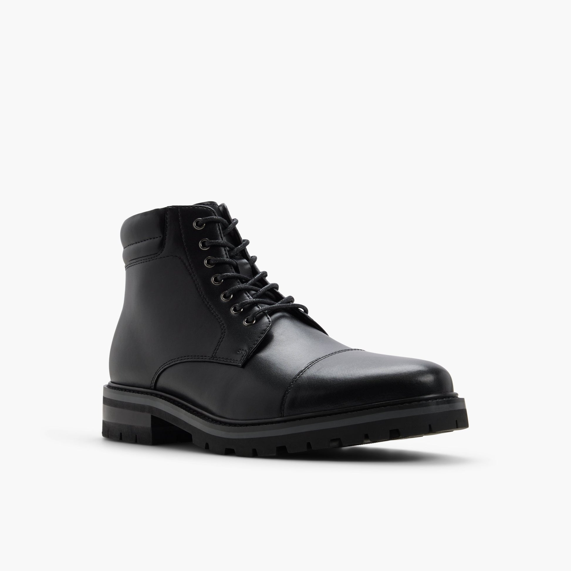 Test FR:Three-quarter angle of Noir Dempsey 's front side