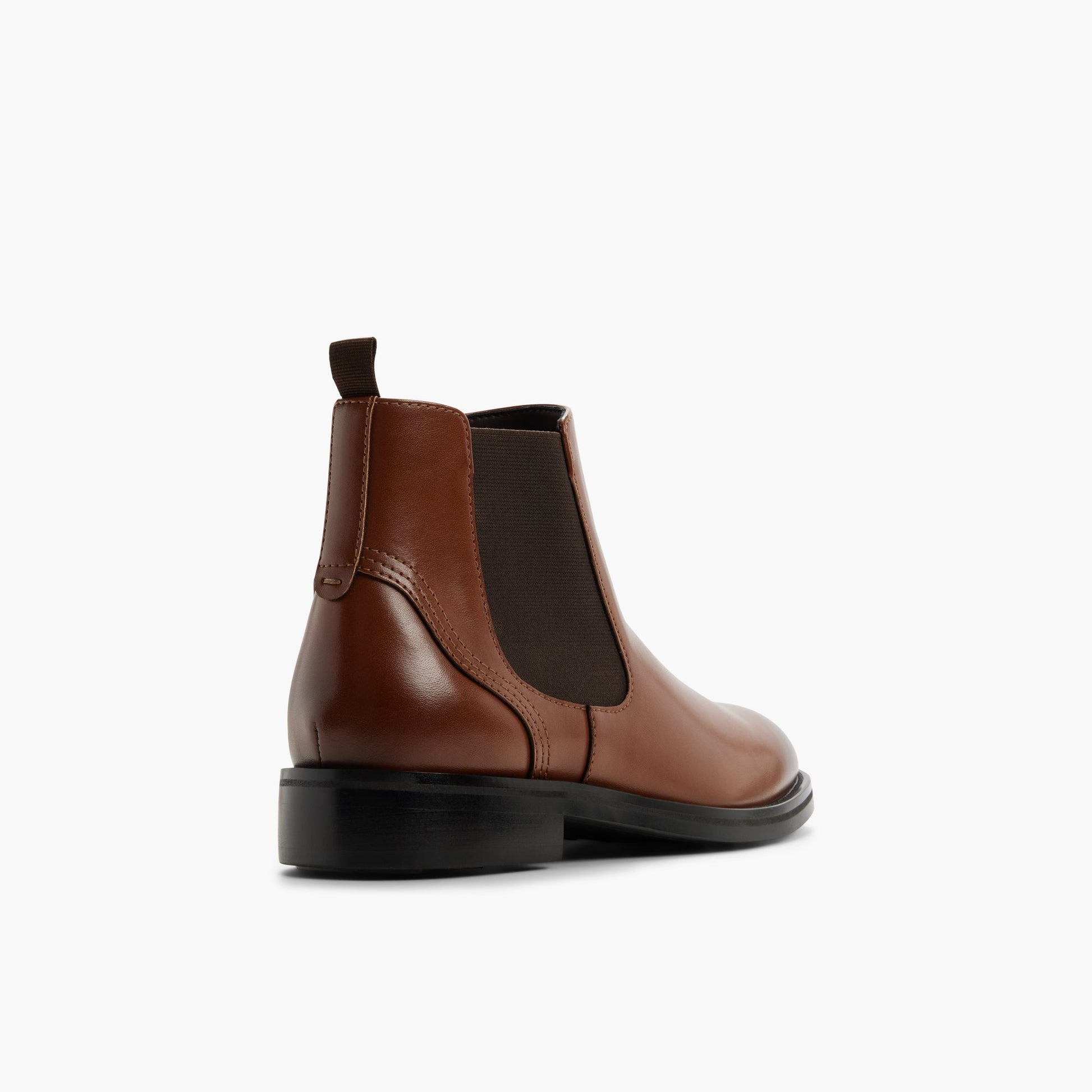 Test FR:Three-quarter angle of Cognac Breckenridge 's back side