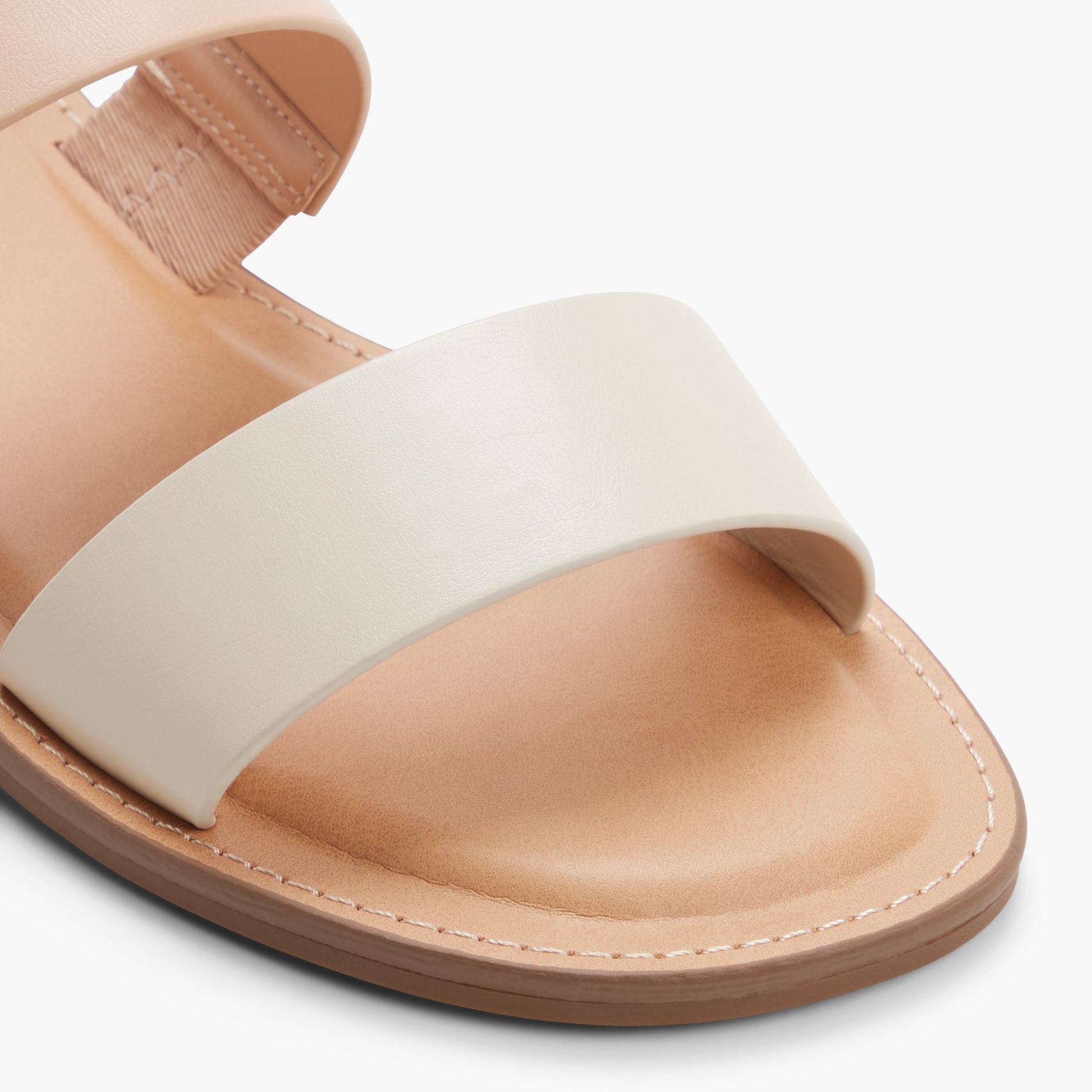 Close-up of the Bone multi Mirae Sandals