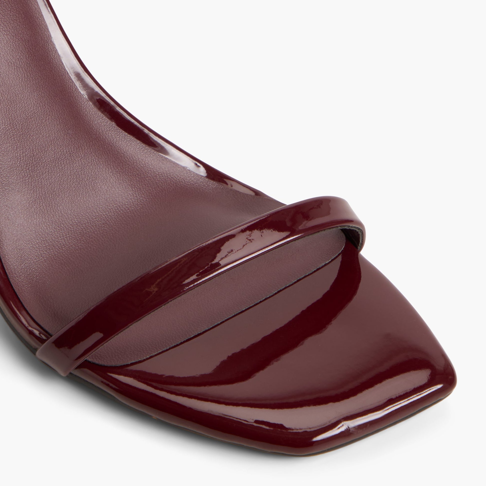 Close-up of the Bordo Leyyla