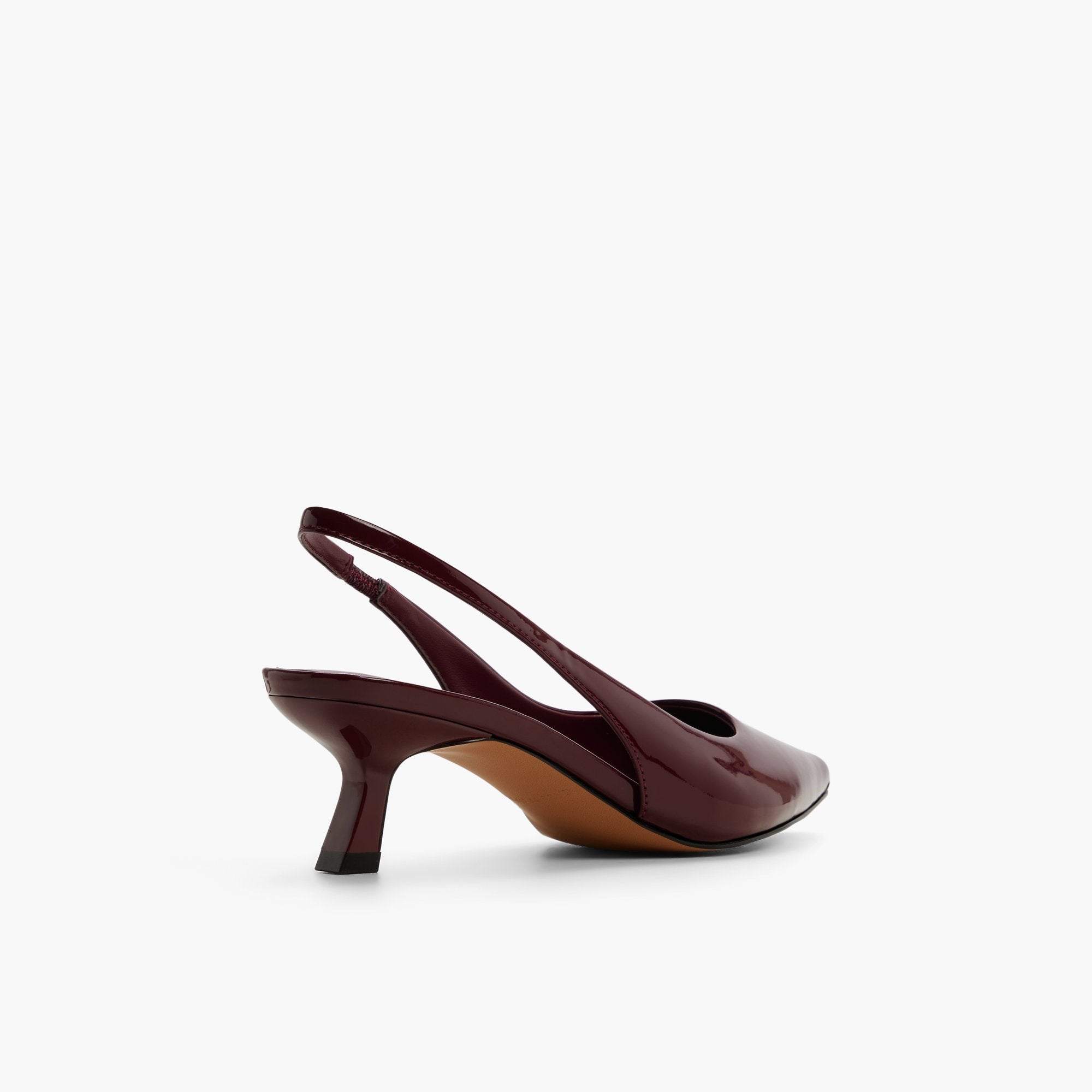 Dariahh in bordo | Call It Spring Canada