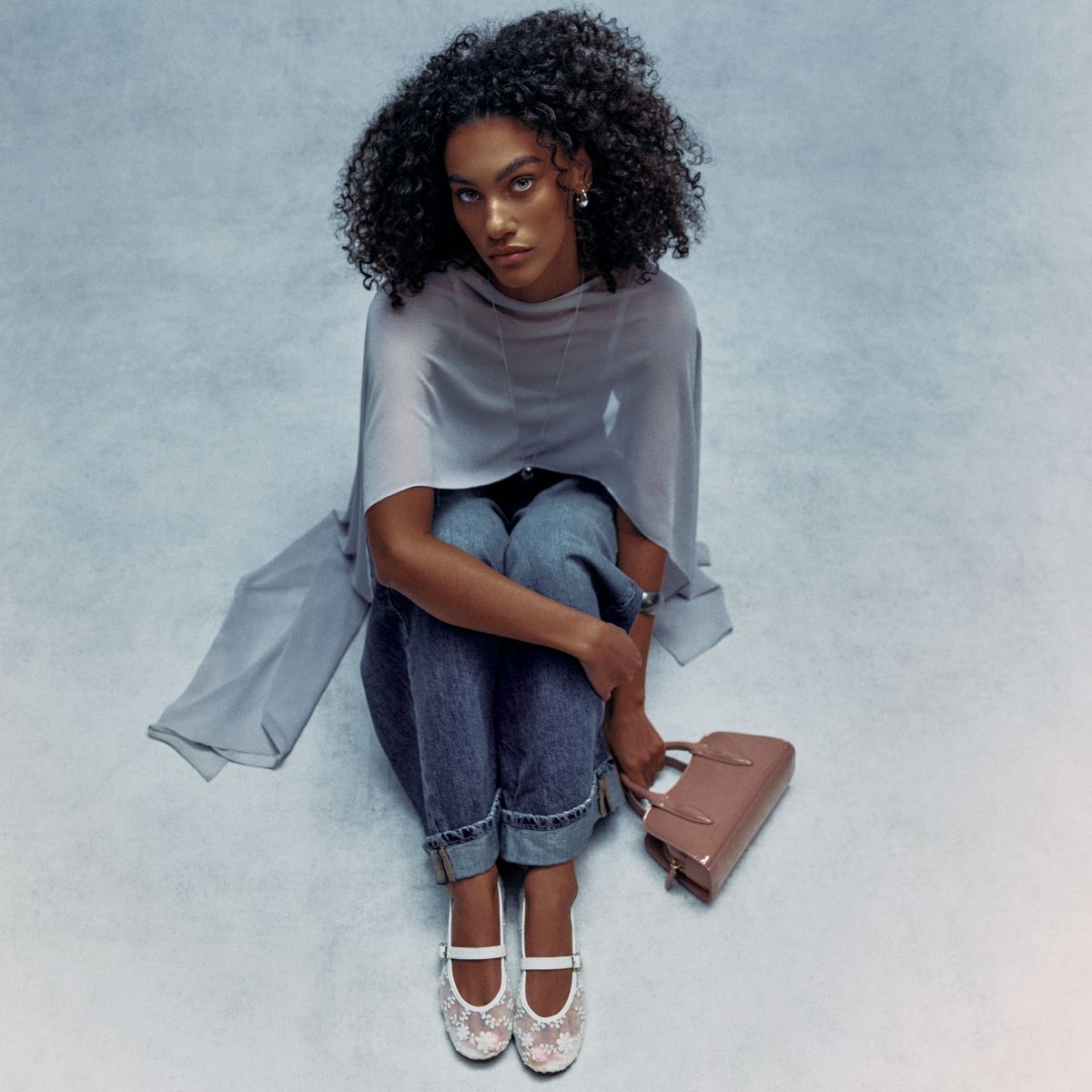 Product media for Avina